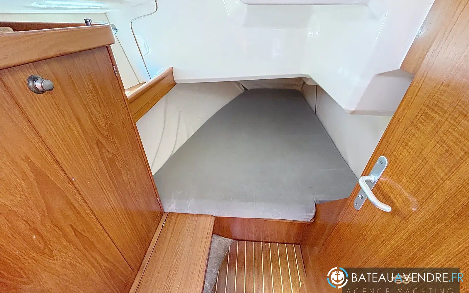 slider 13 Jeanneau Sun Odyssey 33