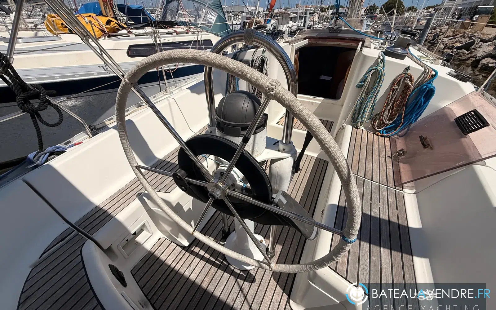 slider 16 Jeanneau Sun Odyssey 33