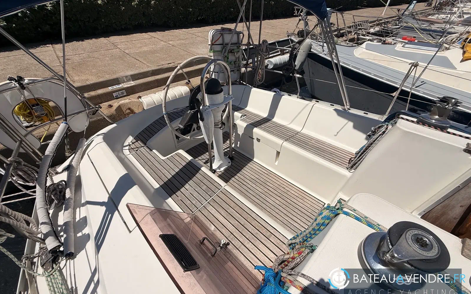 slider 17 Jeanneau Sun Odyssey 33