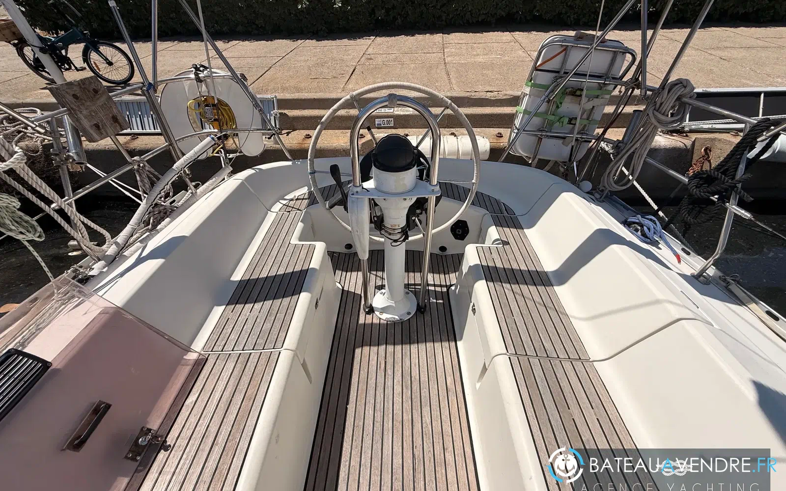 slider 20 Jeanneau Sun Odyssey 33