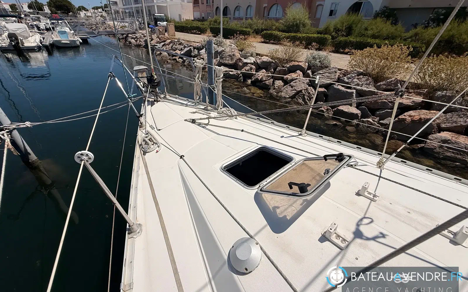 slider 27 Jeanneau Sun Odyssey 33
