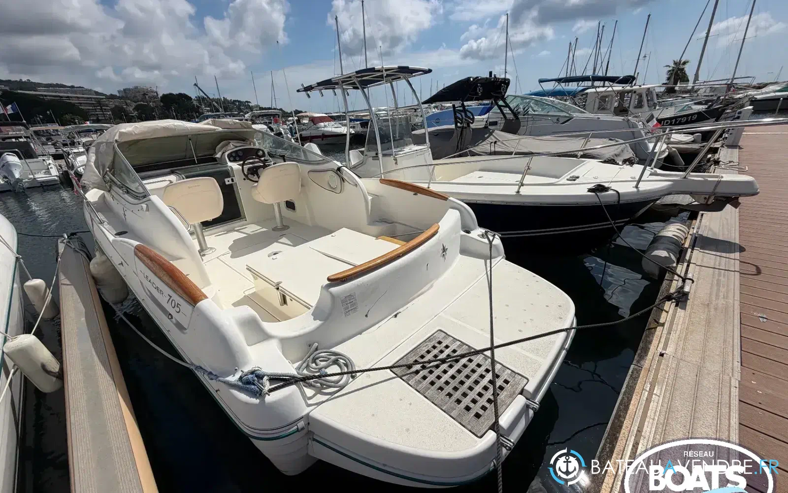 slider 0 Jeanneau Leader 705