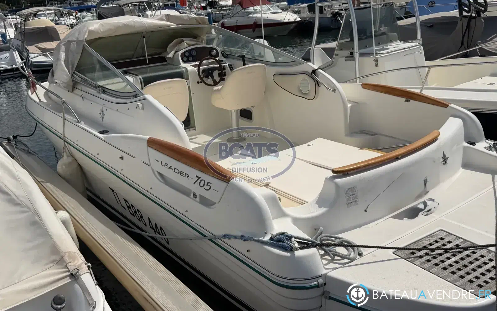 slider 1 Jeanneau Leader 705