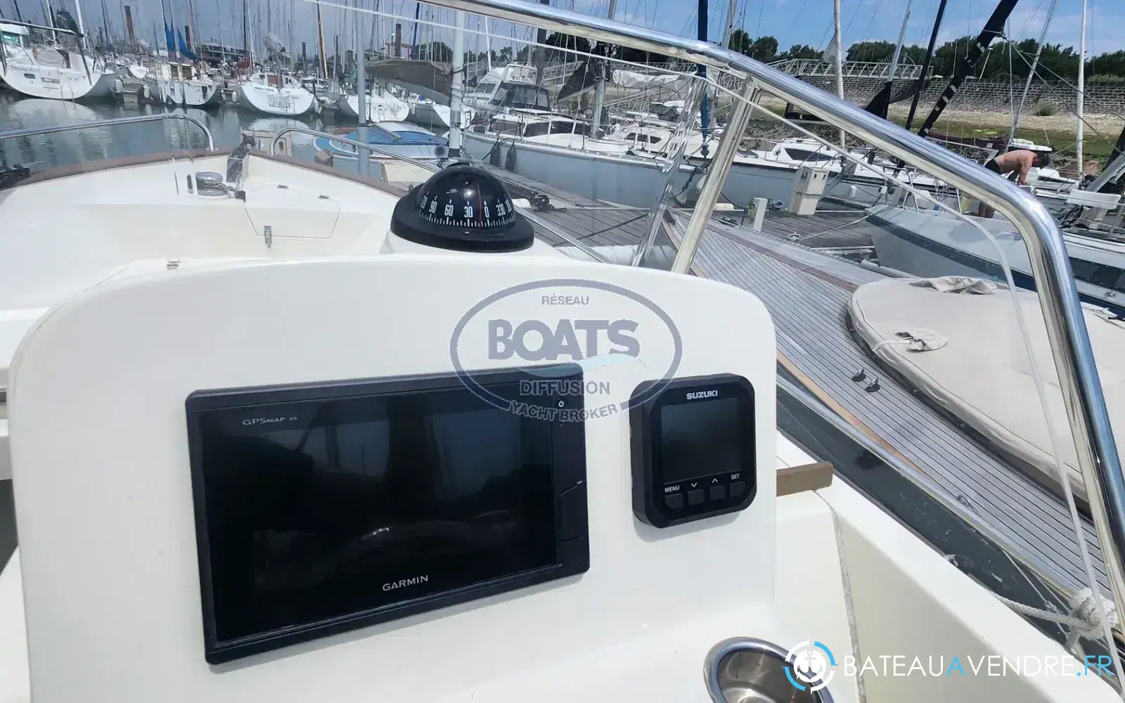 slider 11 Rhea 23 Open
