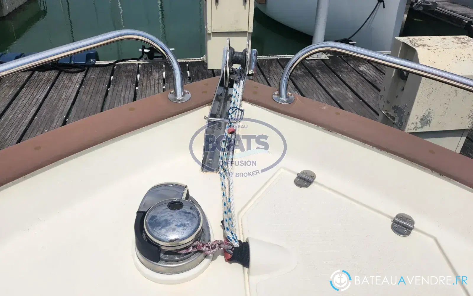 slider 8 Rhea 23 Open