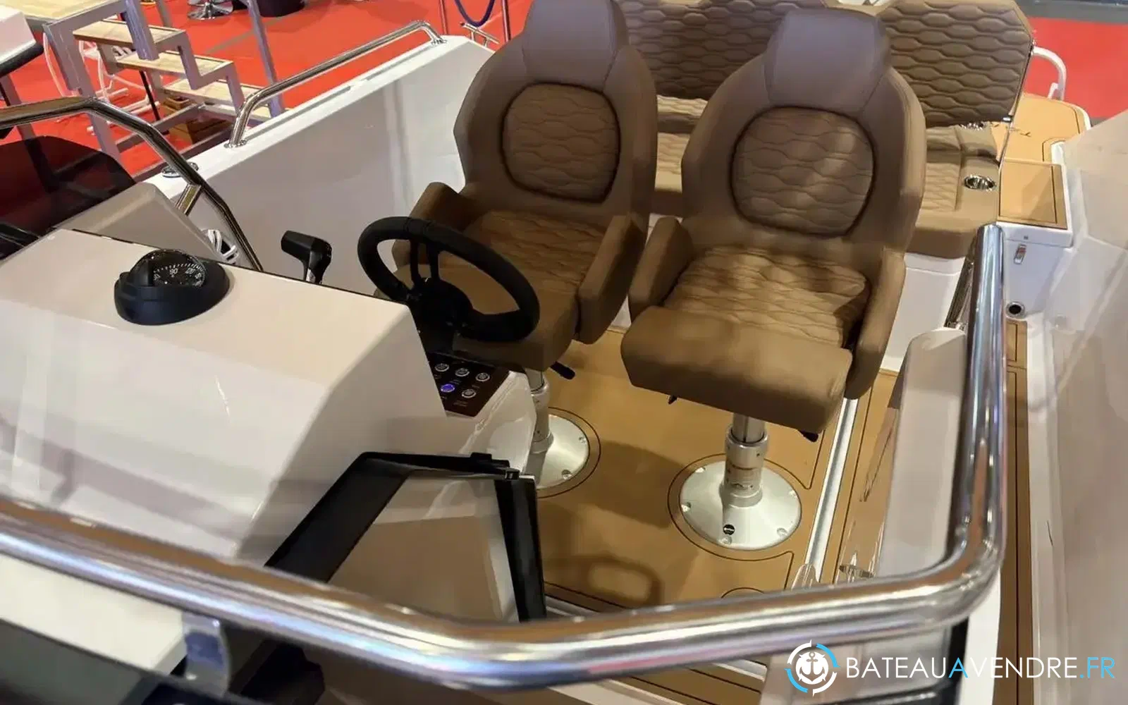 slider 9 Tardion Yachts T24 Spacedeck