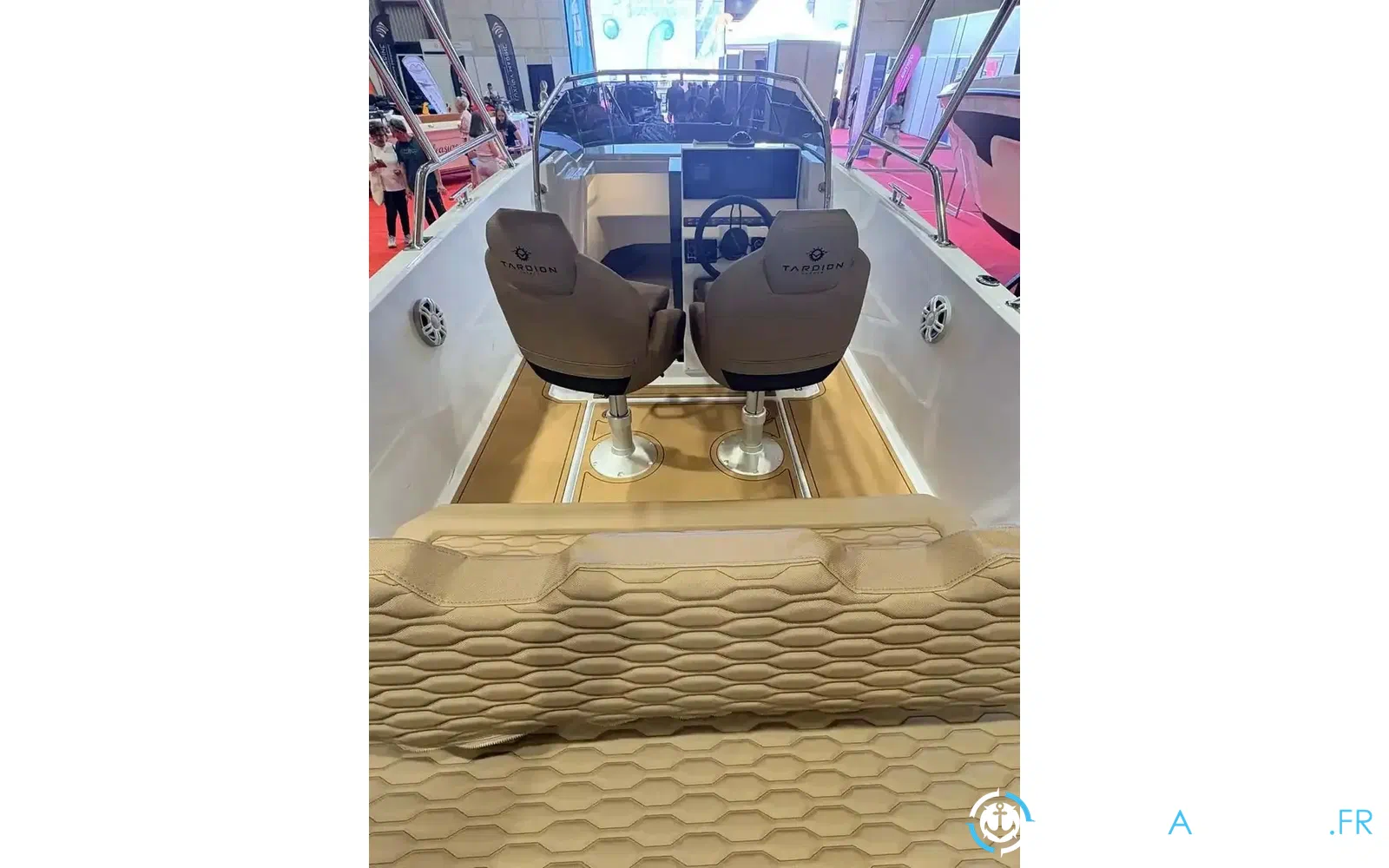 slider 15 Tardion Yachts T24 Spacedeck