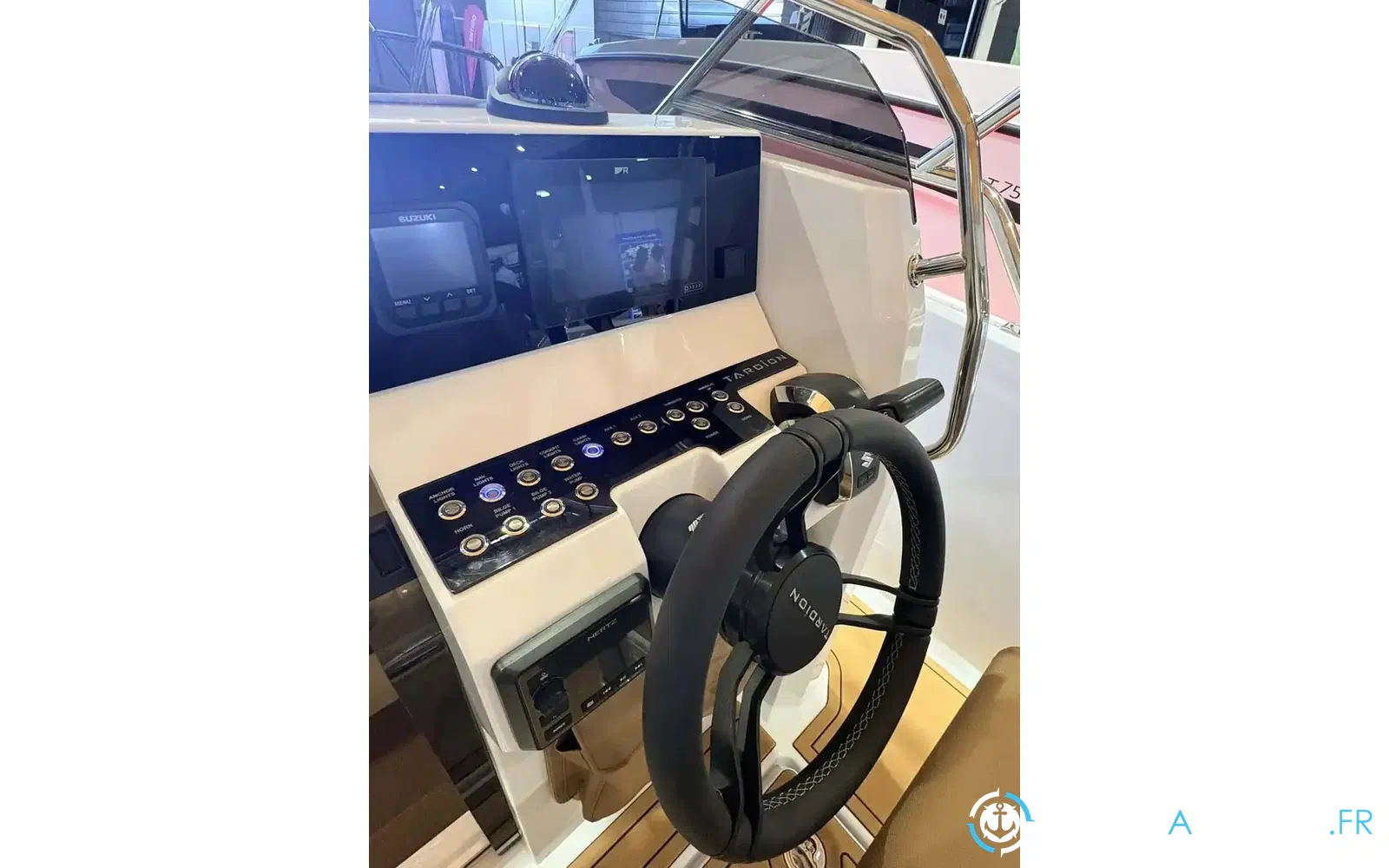 slider 19 Tardion Yachts T24 Spacedeck
