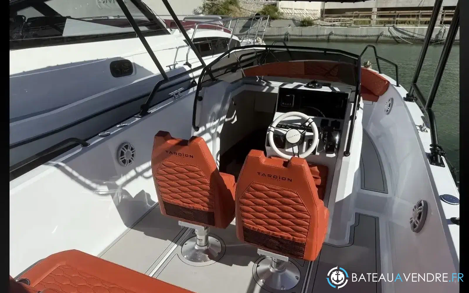 slider 8 Tardion Yachts T24 Spacedeck