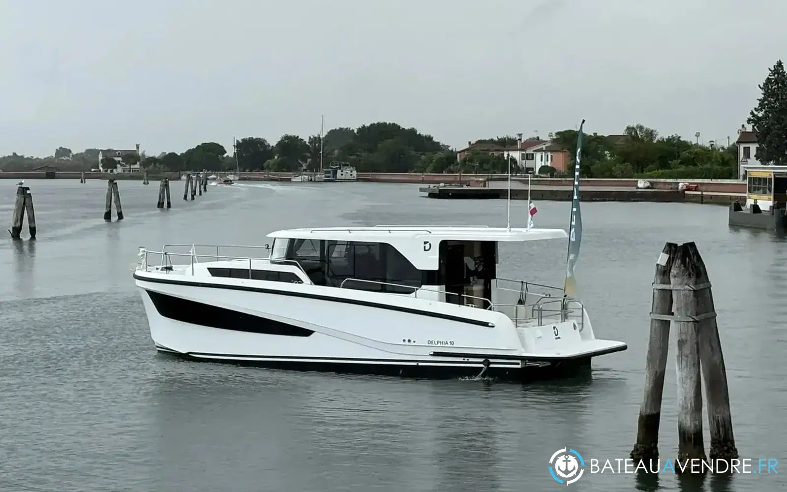 slider 23 Delphia 10 Sedan
