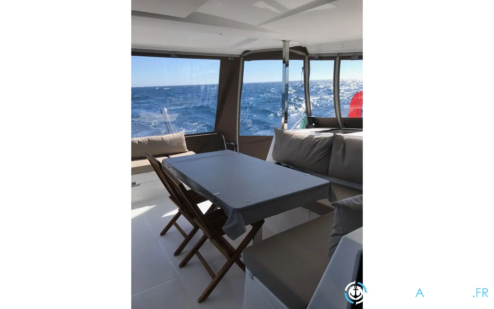 slider 6 Fountaine Pajot Lucia 40