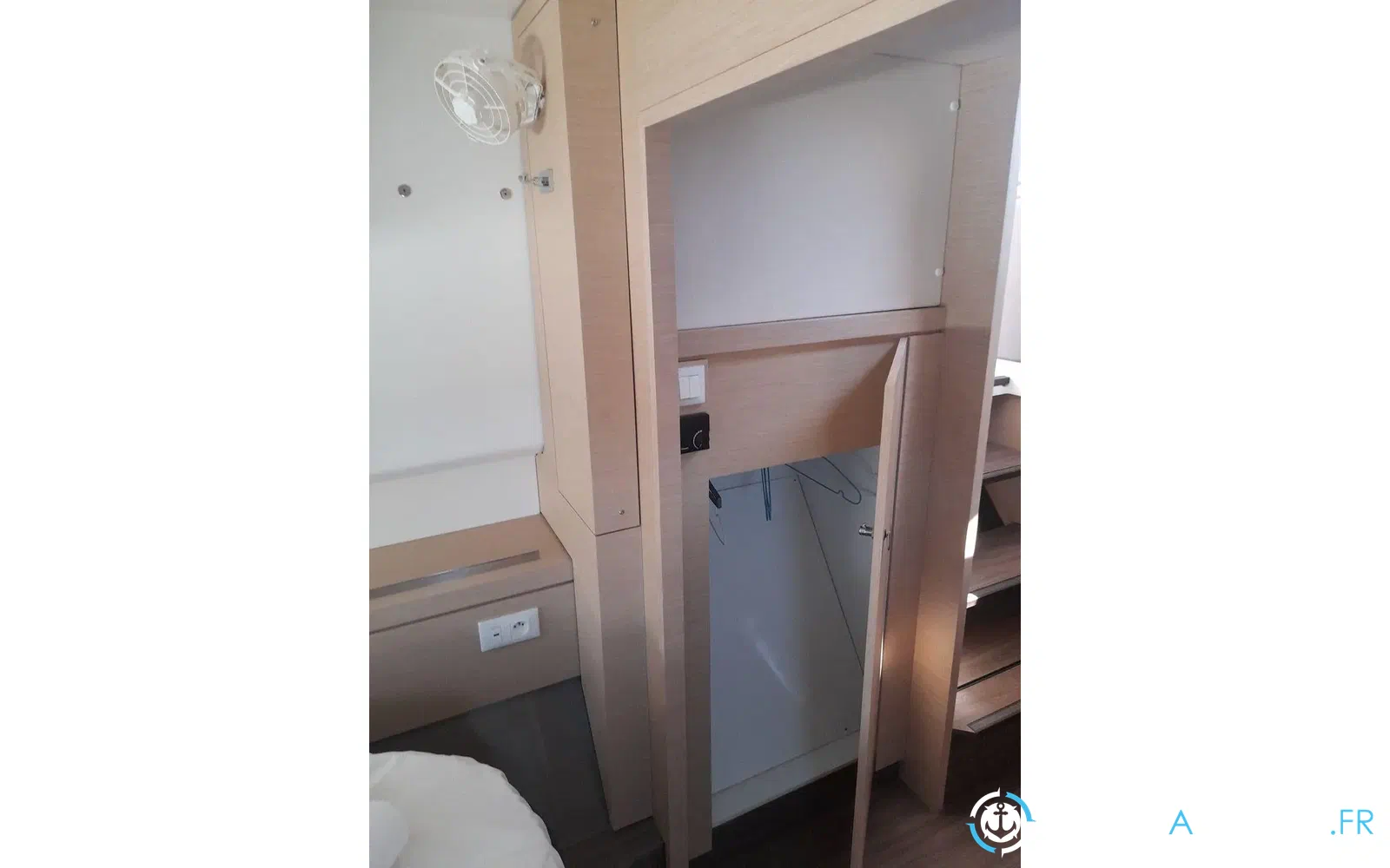 slider 8 Fountaine Pajot Lucia 40