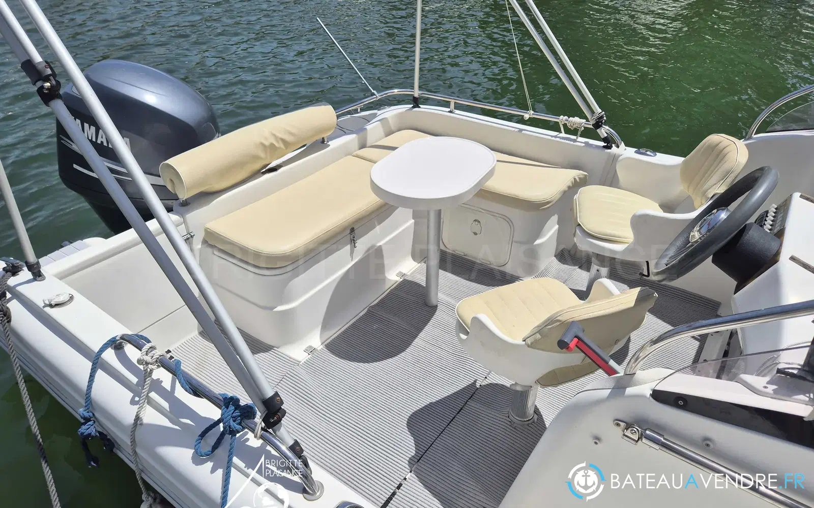 slider 3 Pacific Craft 650 WA
