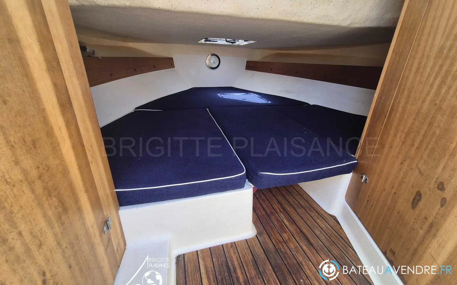 slider 4 Pacific Craft 650 WA