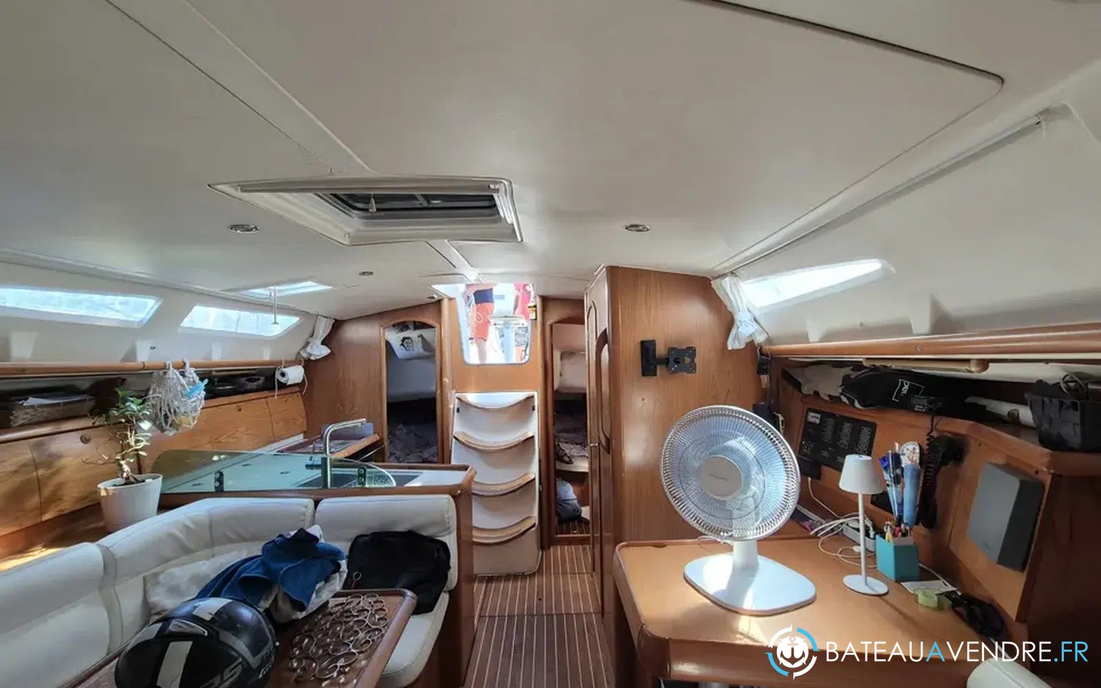 slider 12 Jeanneau Sun Odyssey 40