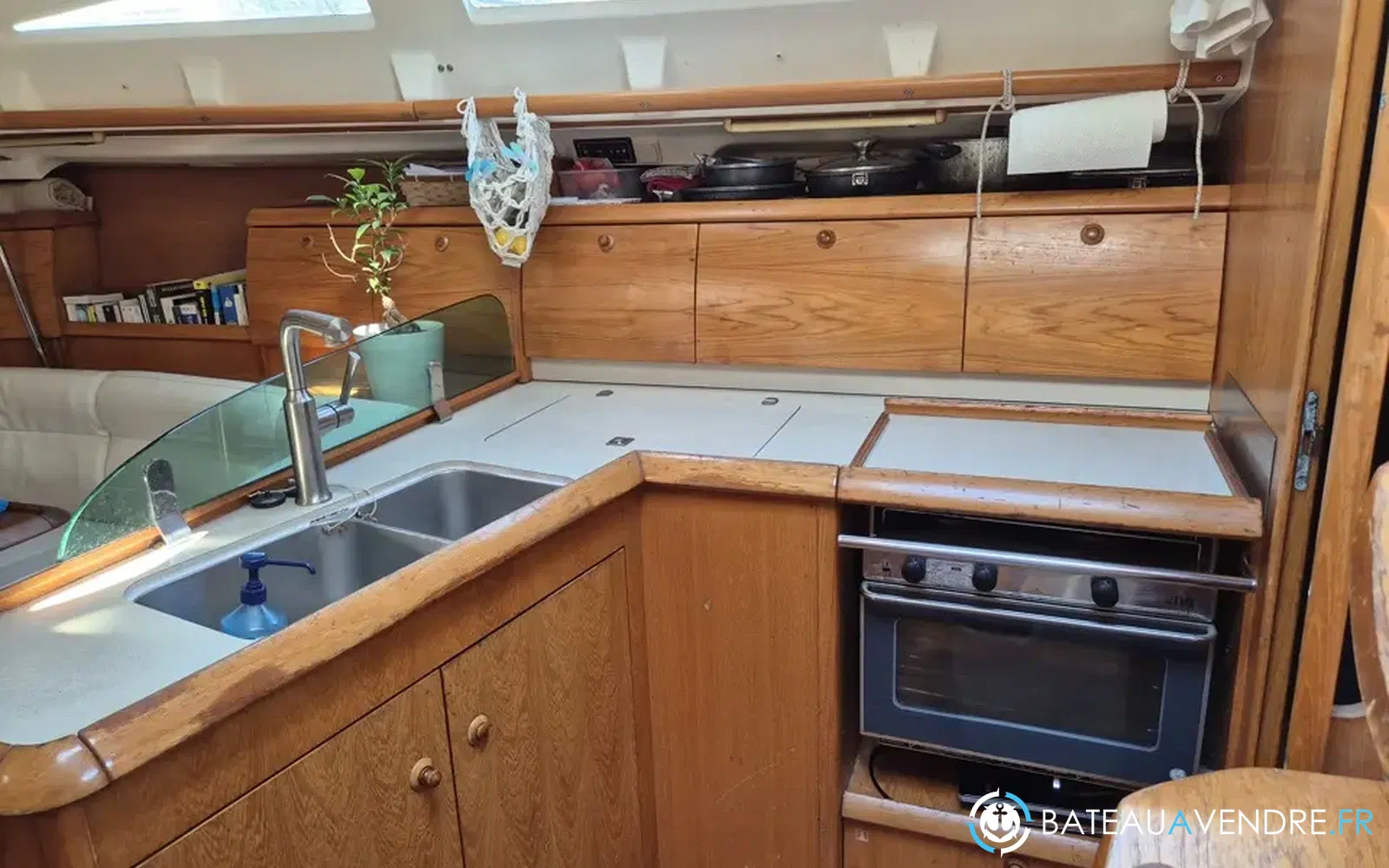 slider 18 Jeanneau Sun Odyssey 40