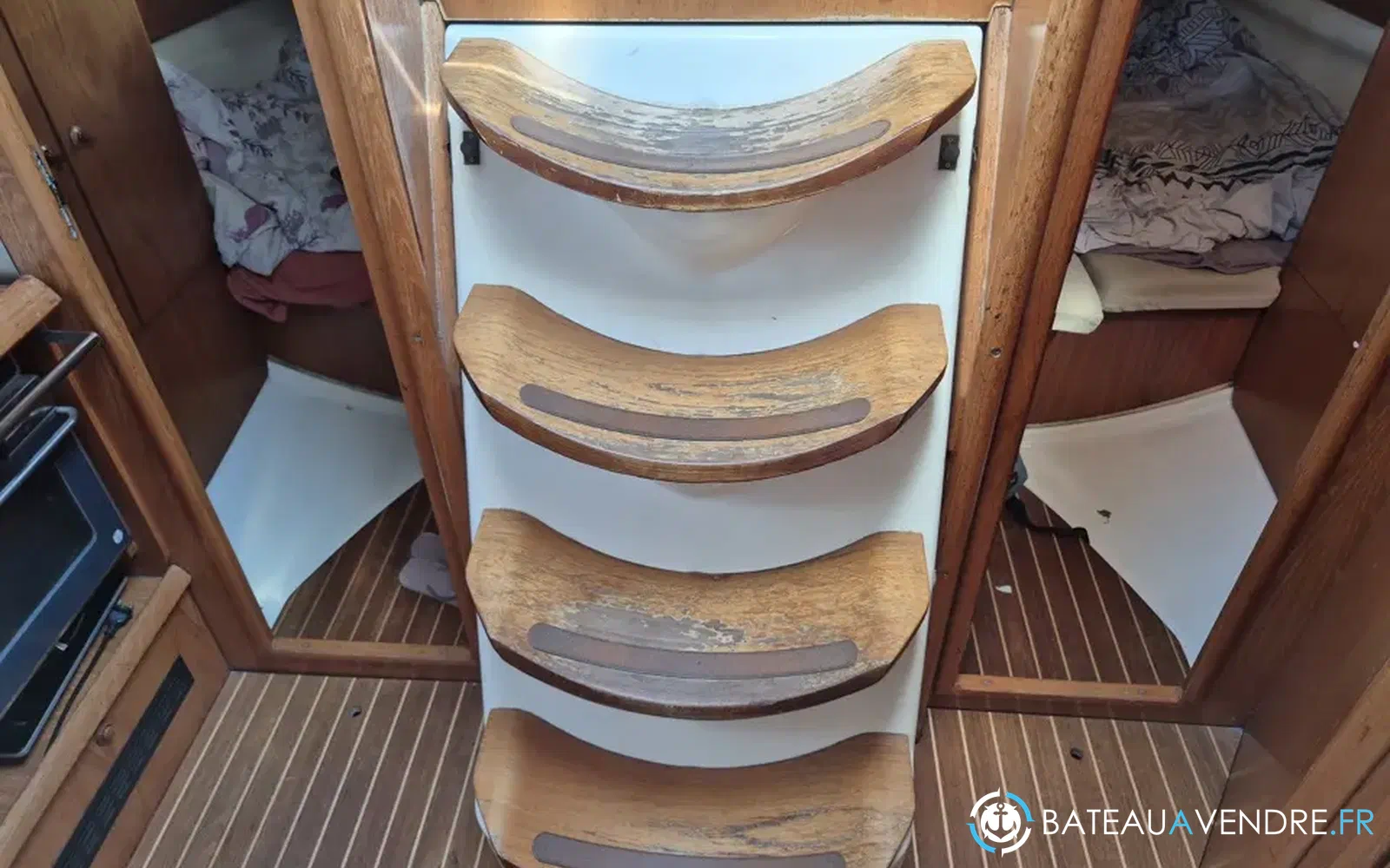 slider 27 Jeanneau Sun Odyssey 40