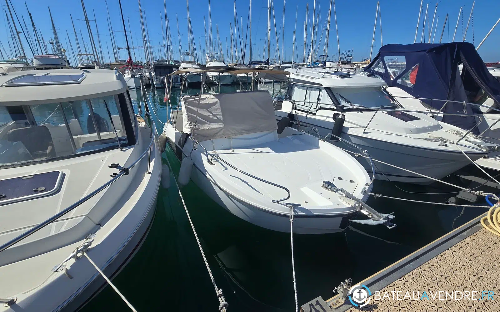 slider 1 Beneteau Flyer 6 SUNdeck