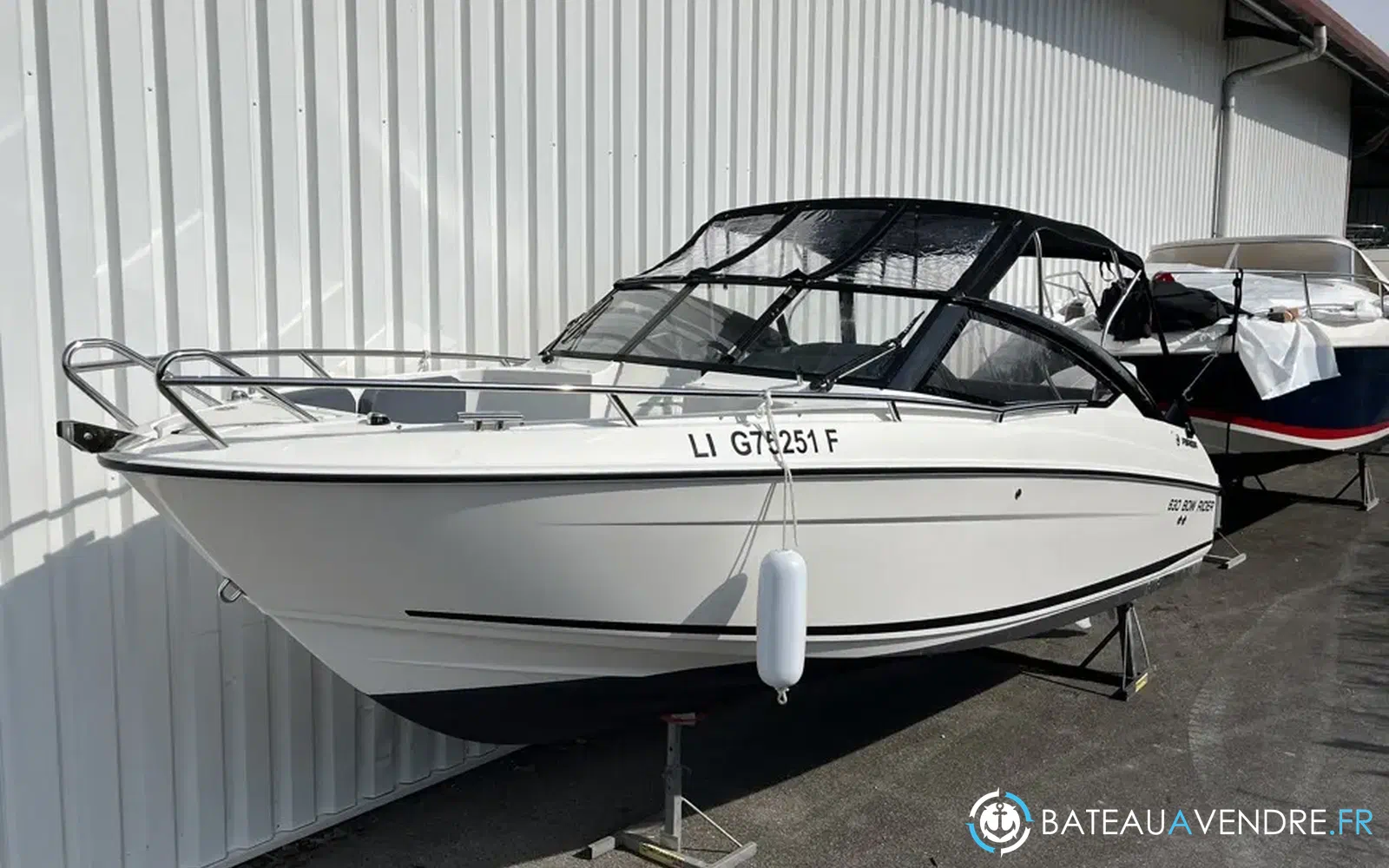 slider 1 Parker 630 Bow Rider