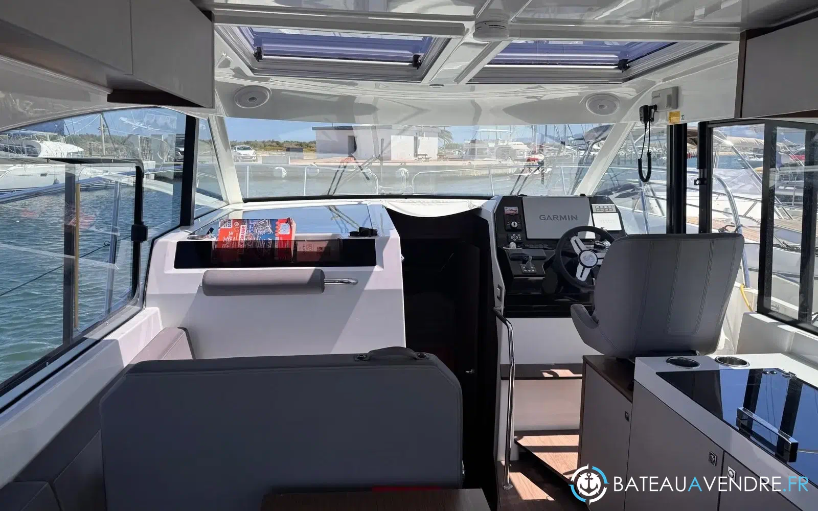 slider 17 Beneteau Antares 11