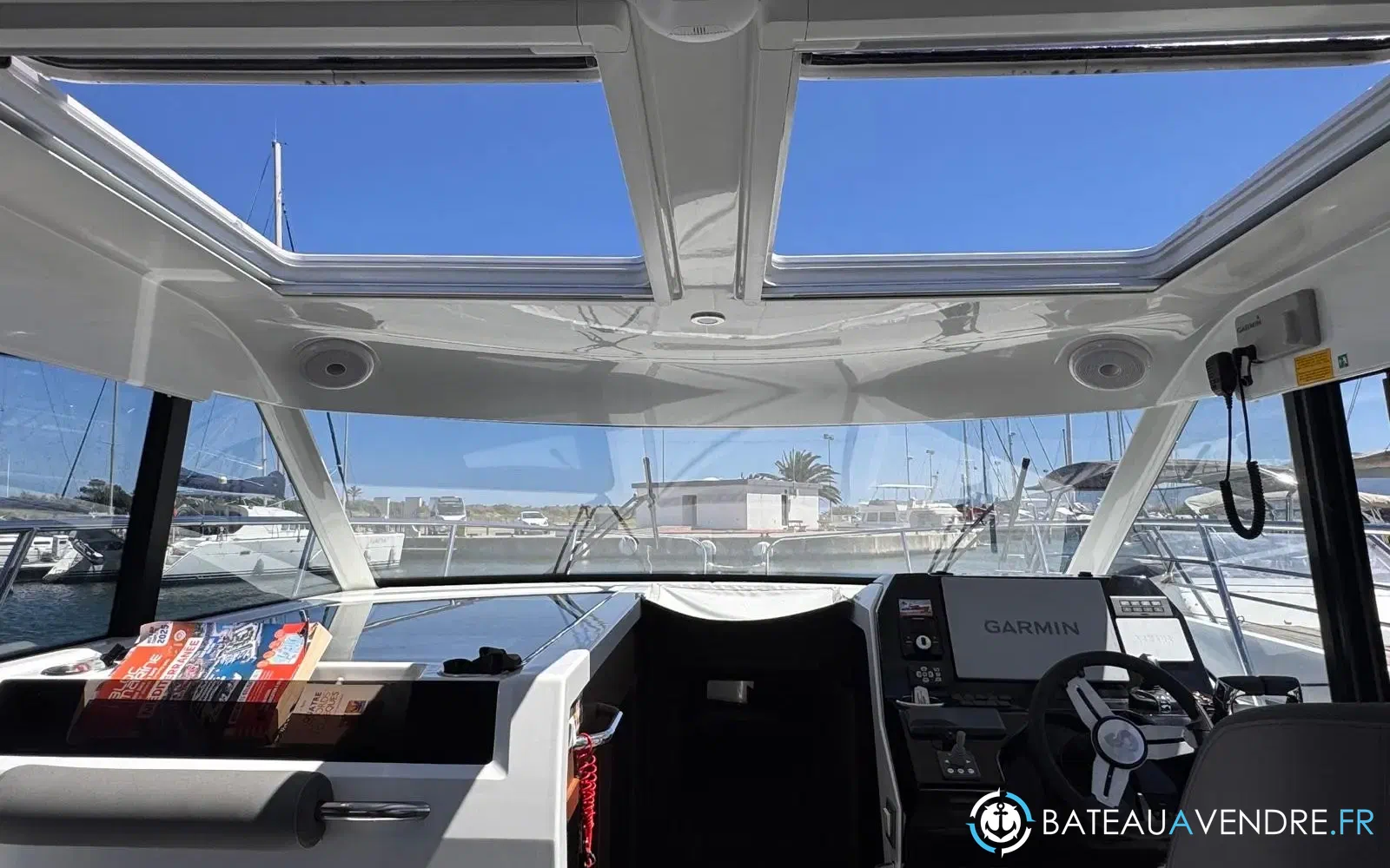 slider 18 Beneteau Antares 11