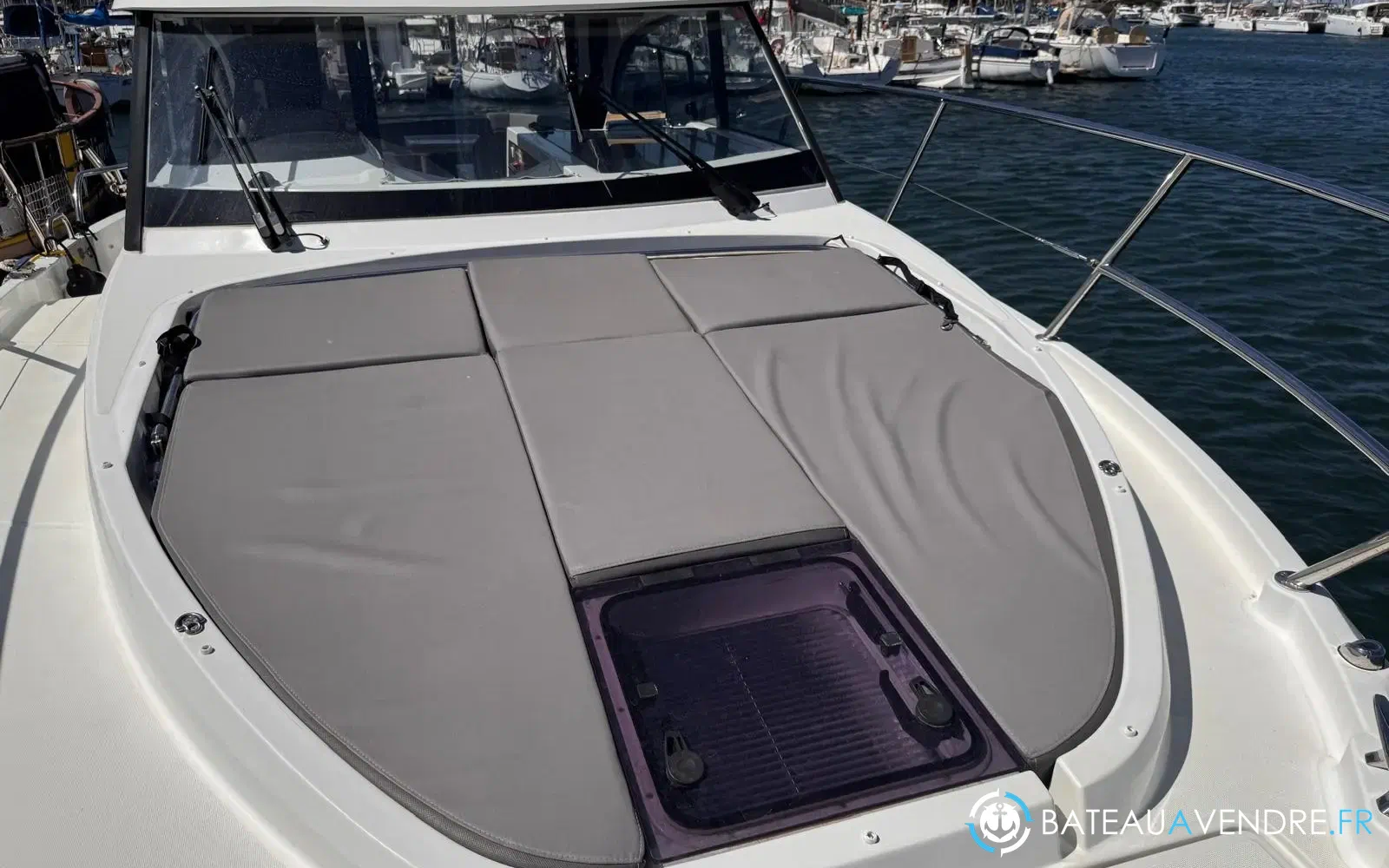 slider 3 Beneteau Antares 11