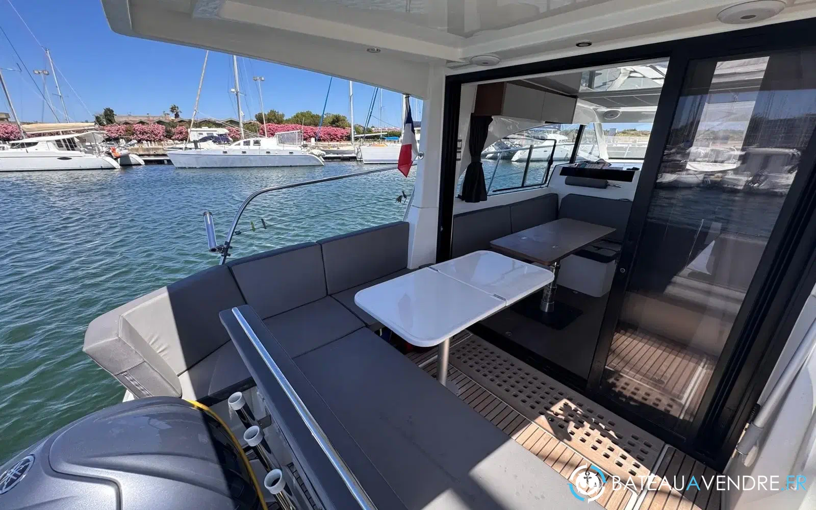 slider 6 Beneteau Antares 11