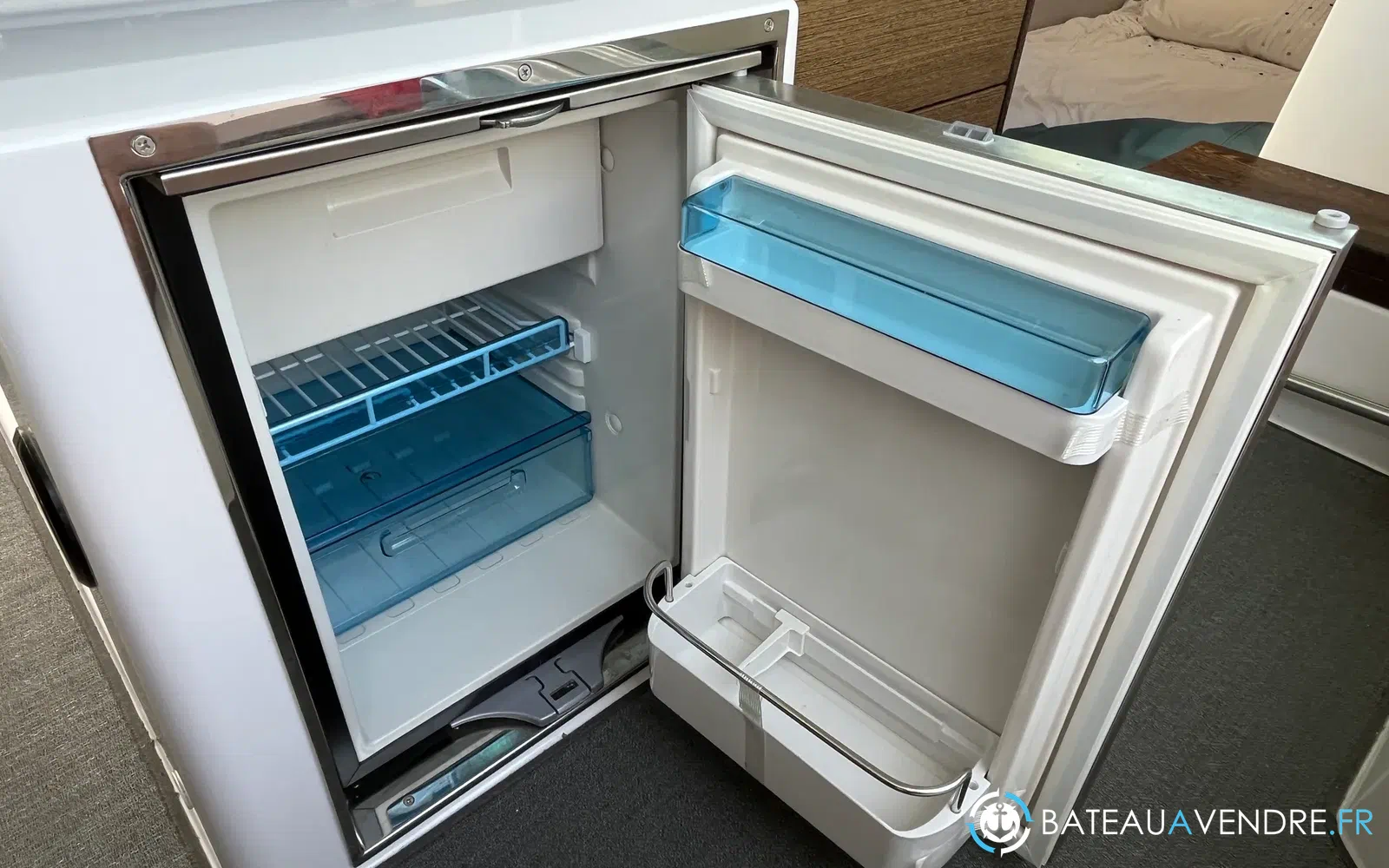 slider 28 Axopar 37 XC Cross Cabin