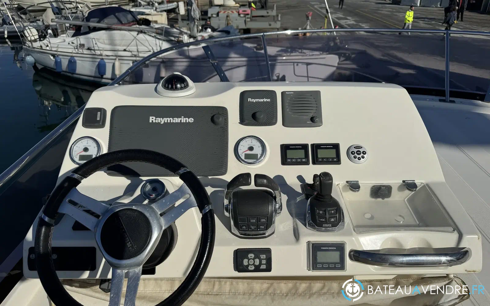 slider 9 Prestige Yachts 450 Fly