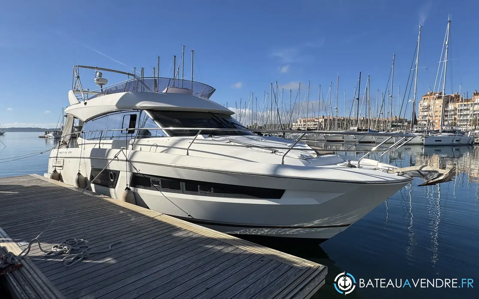 slider 11 Prestige Yachts 450 Fly