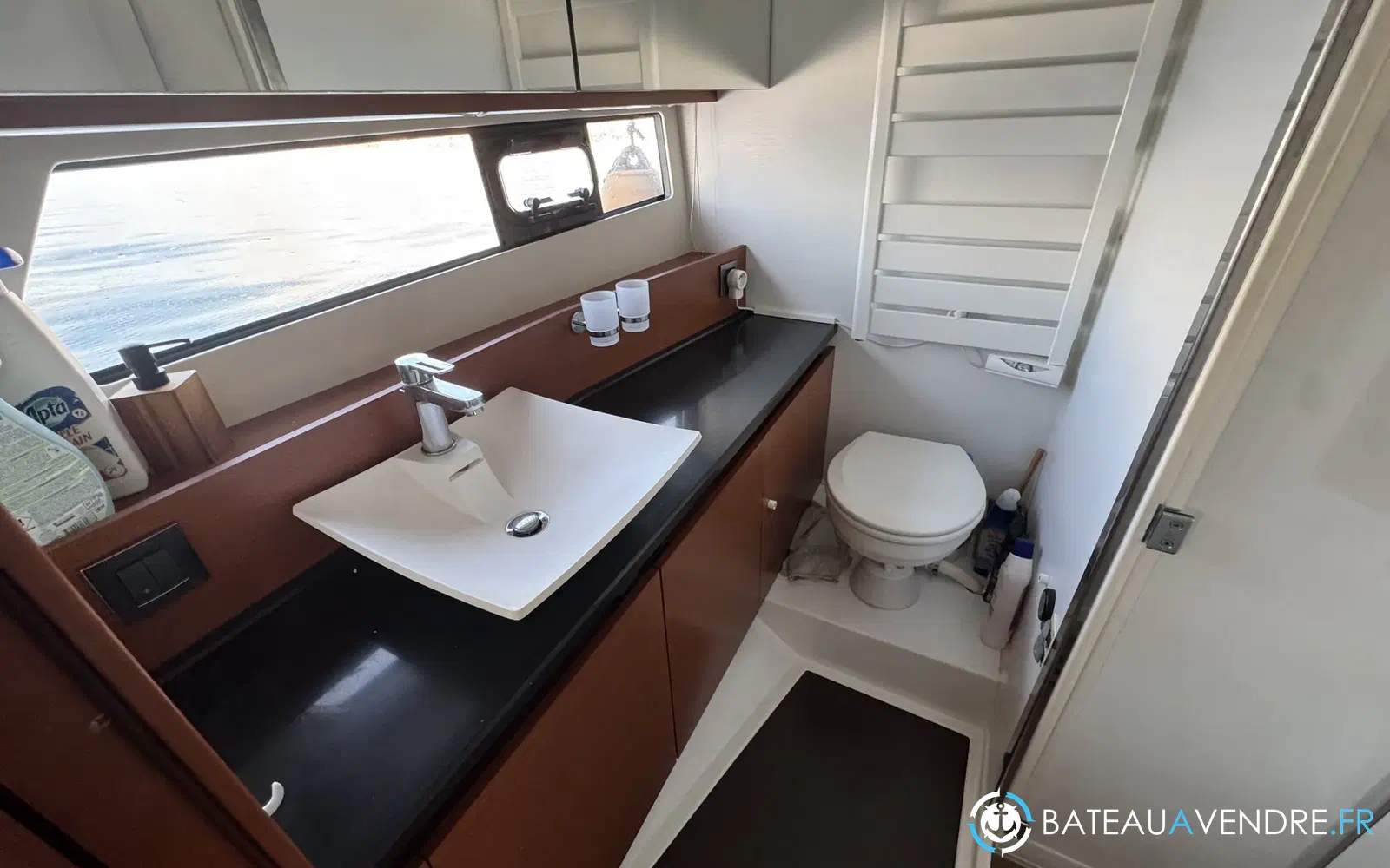 slider 1 Prestige Yachts 450 Fly