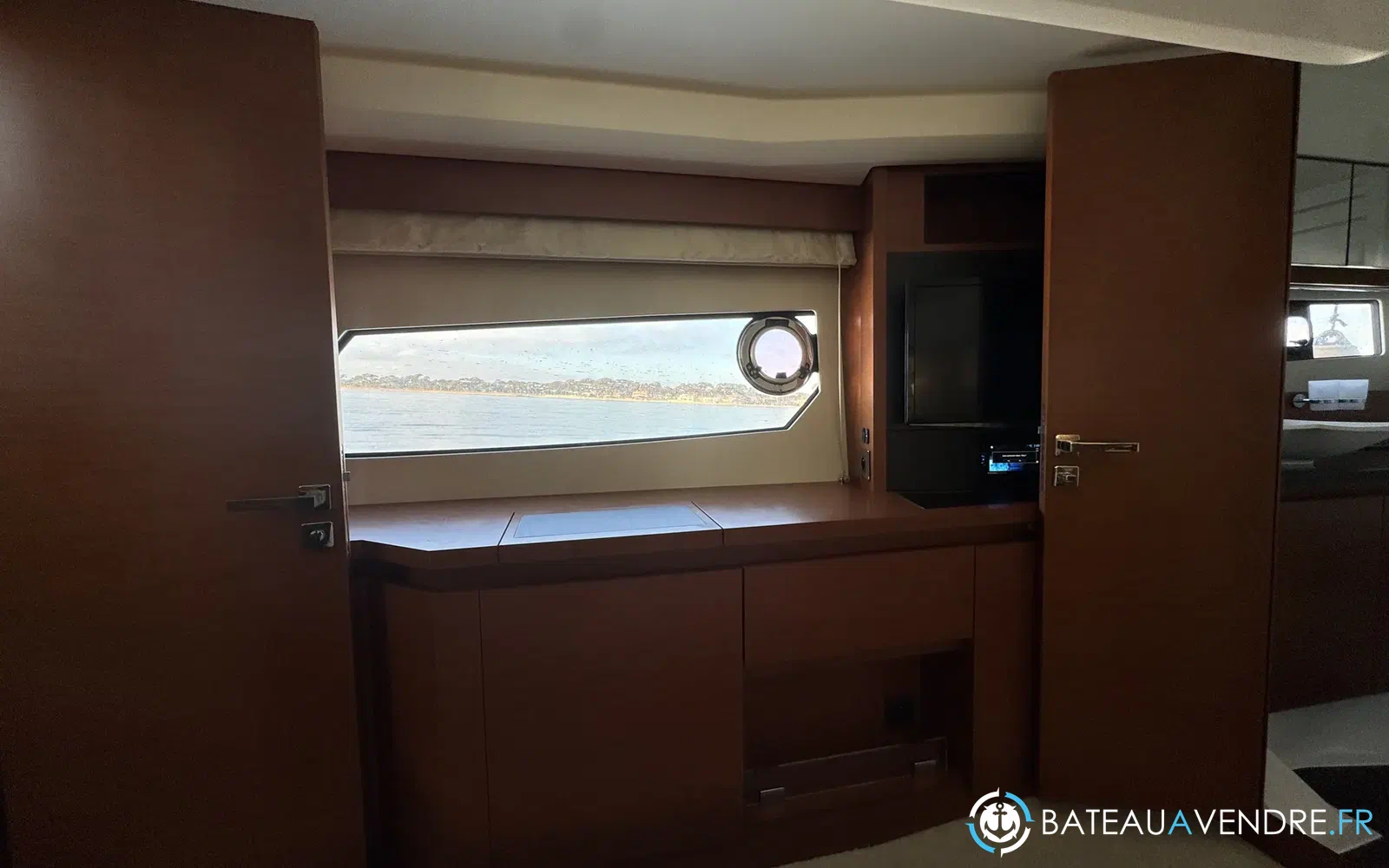 slider 3 Prestige Yachts 450 Fly