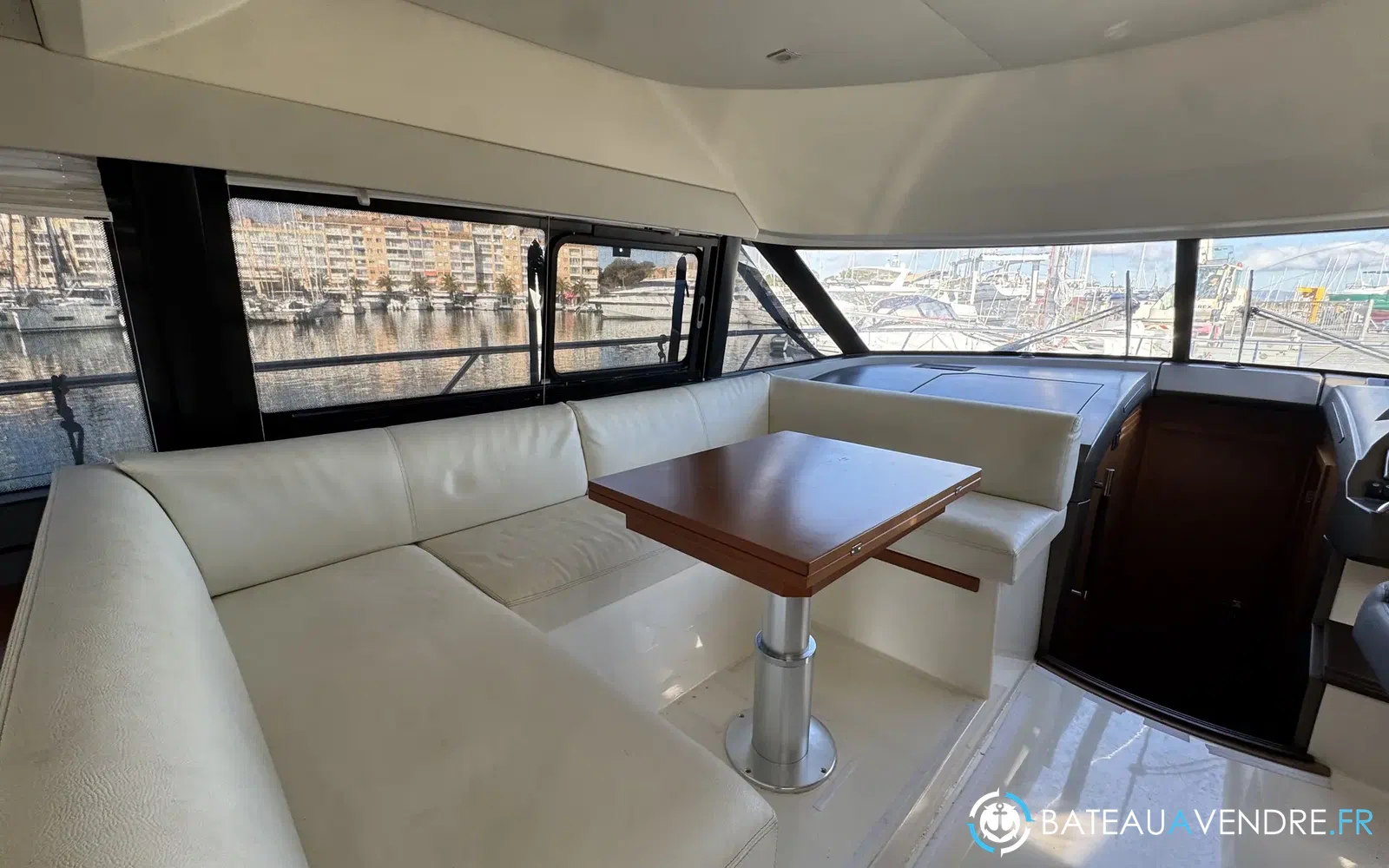 slider 4 Prestige Yachts 450 Fly