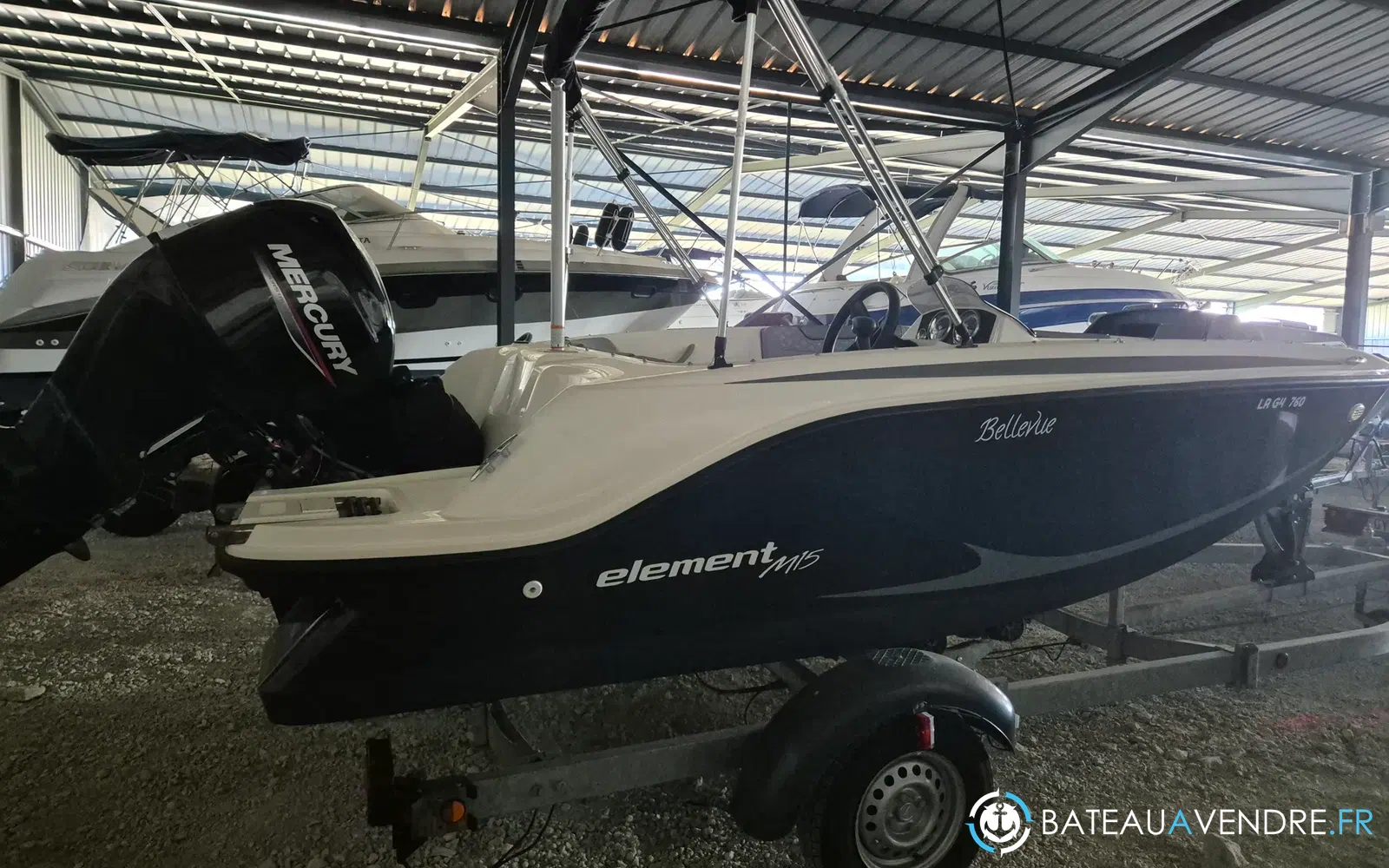 slider 2 Bayliner Element M15