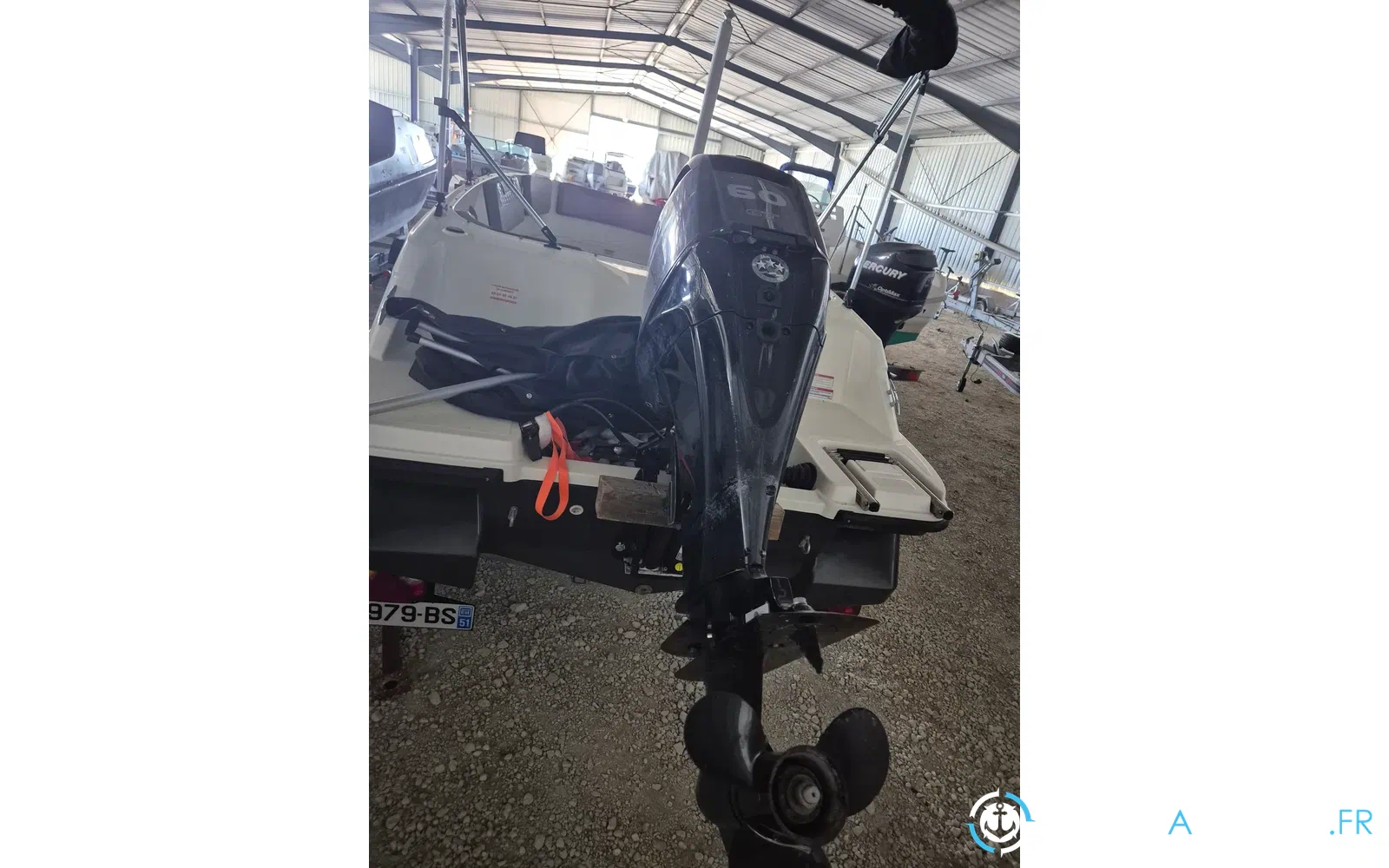 slider 4 Bayliner Element M15
