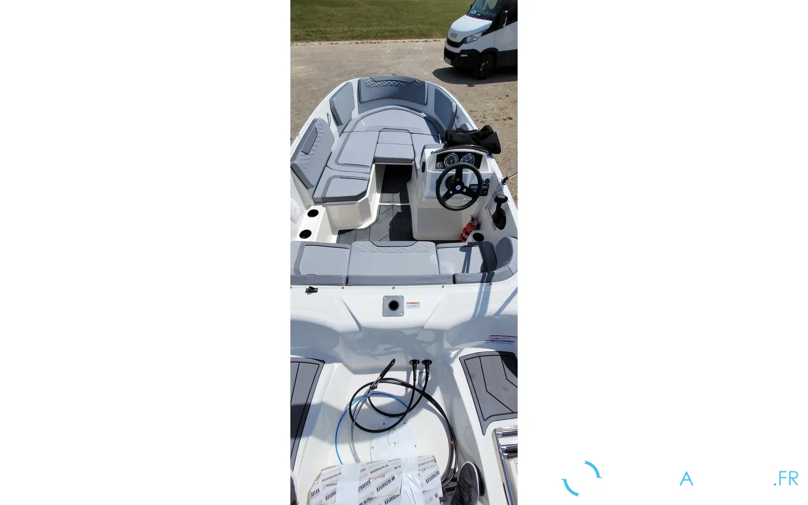 slider 5 Bayliner Element M15