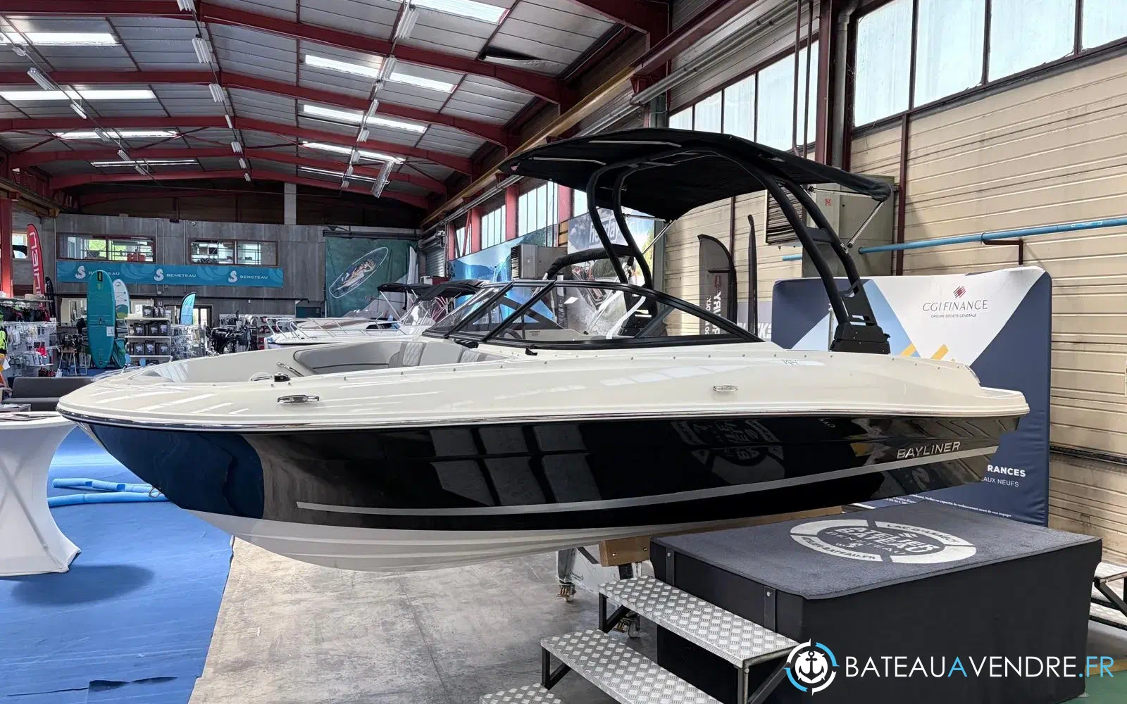 slider 5 Bayliner VR4 BOWRIDER OB