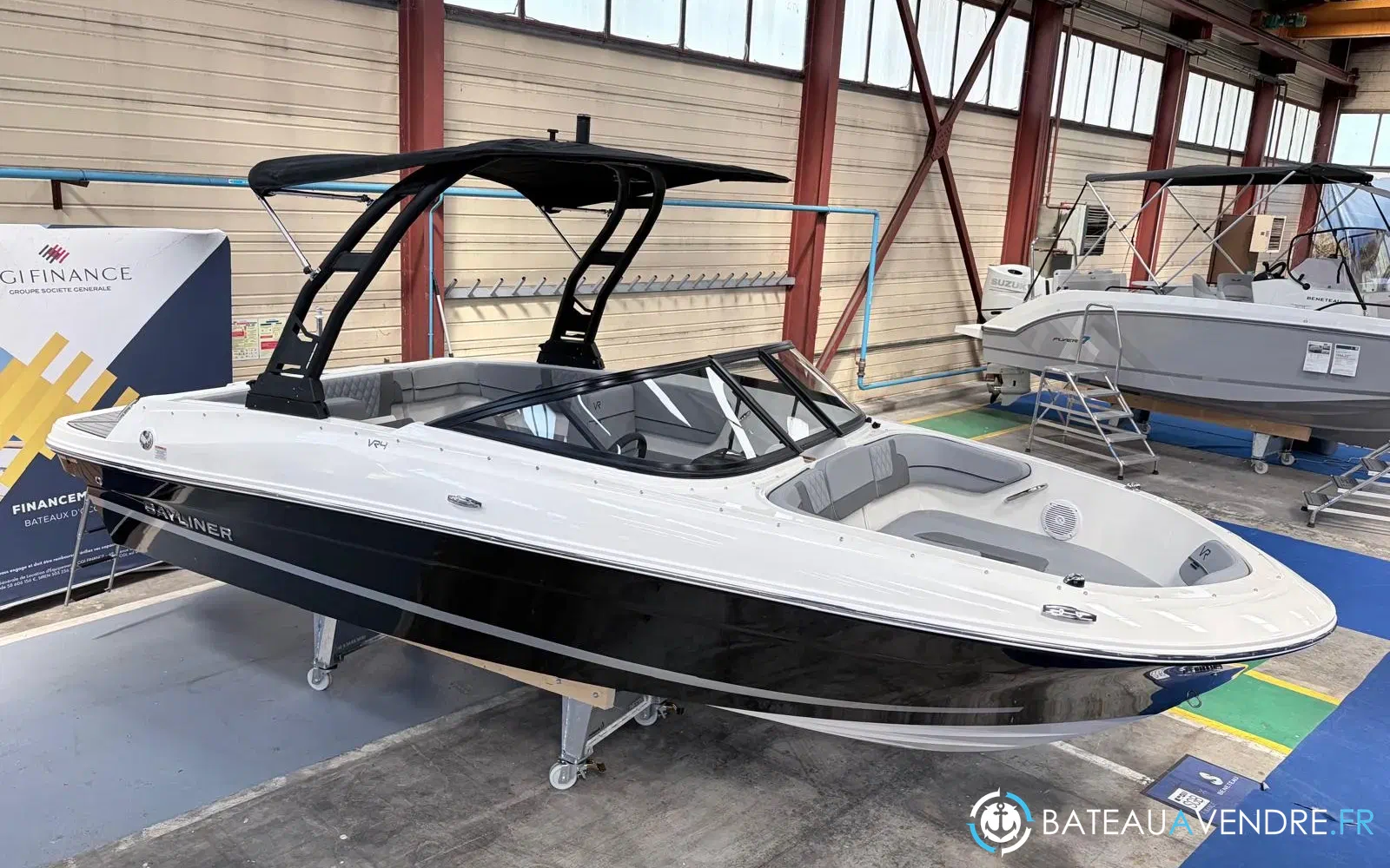 slider 0 Bayliner VR4 BOWRIDER OB