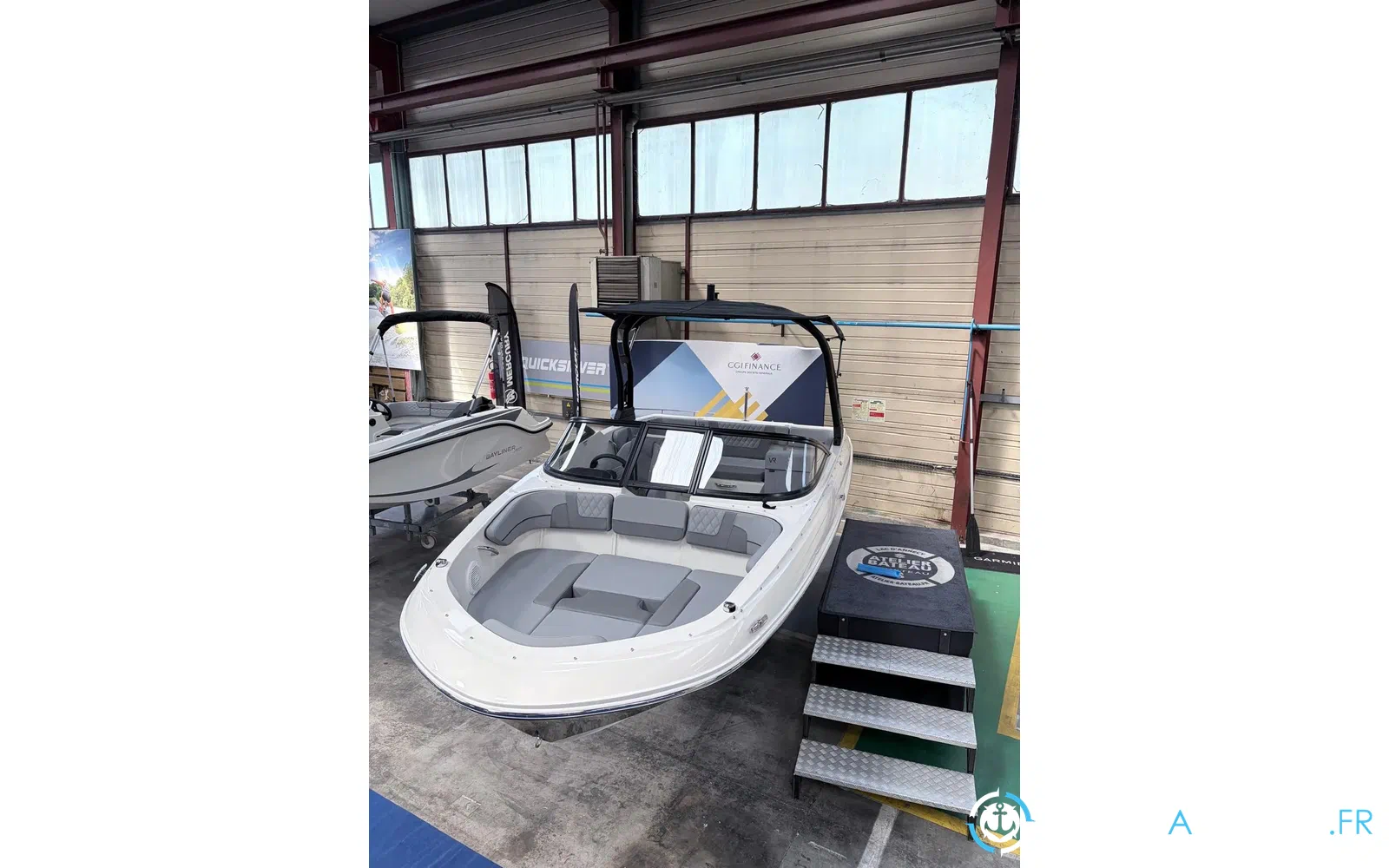 slider 6 Bayliner VR4 BOWRIDER OB