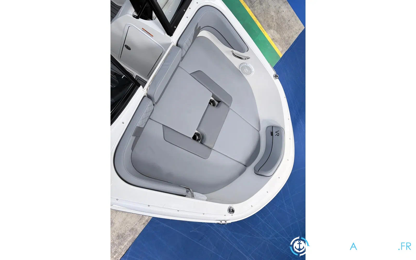 slider 7 Bayliner VR4 BOWRIDER OB