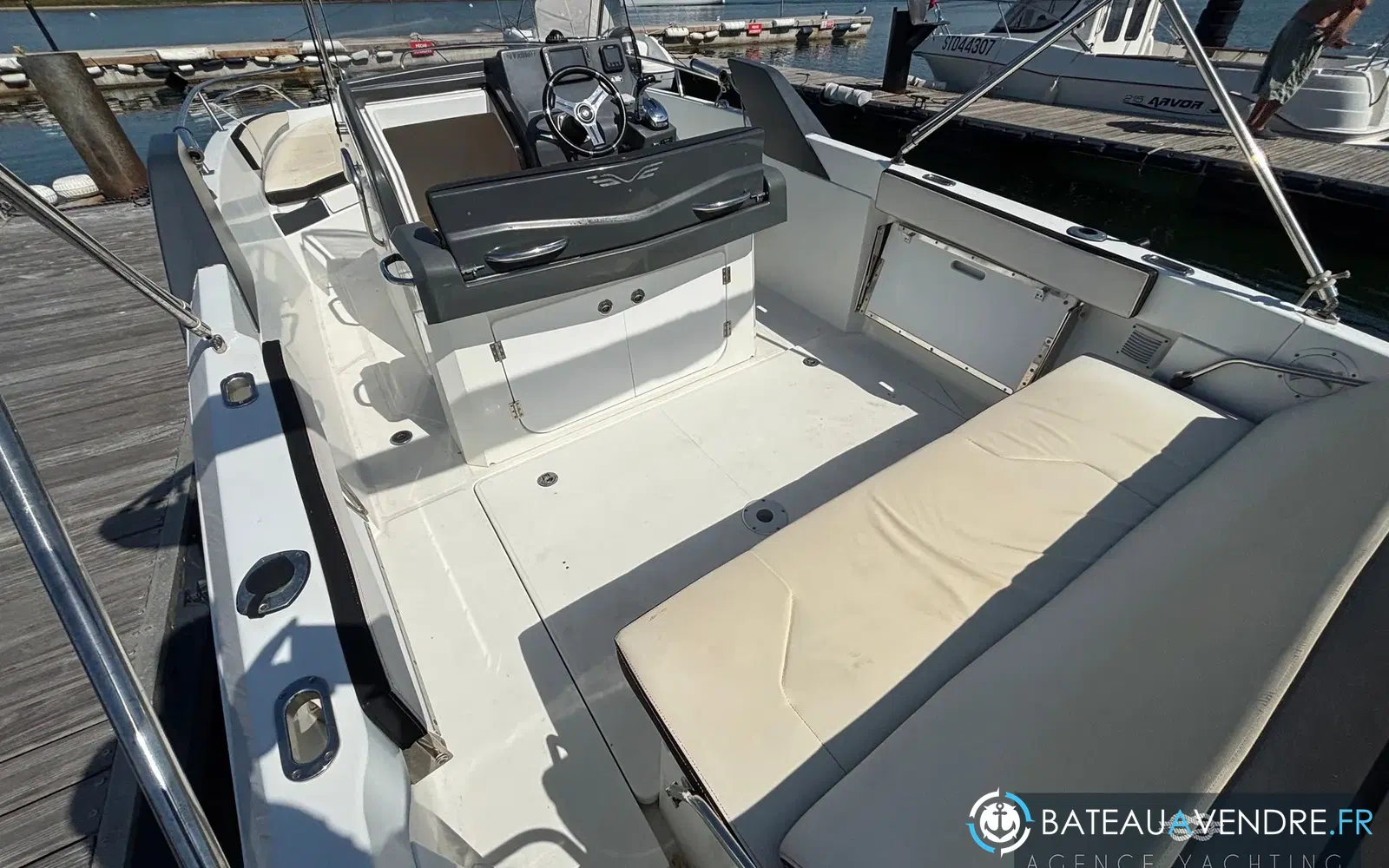 slider 8 Beneteau Flyer 7.7 SPACEdeck