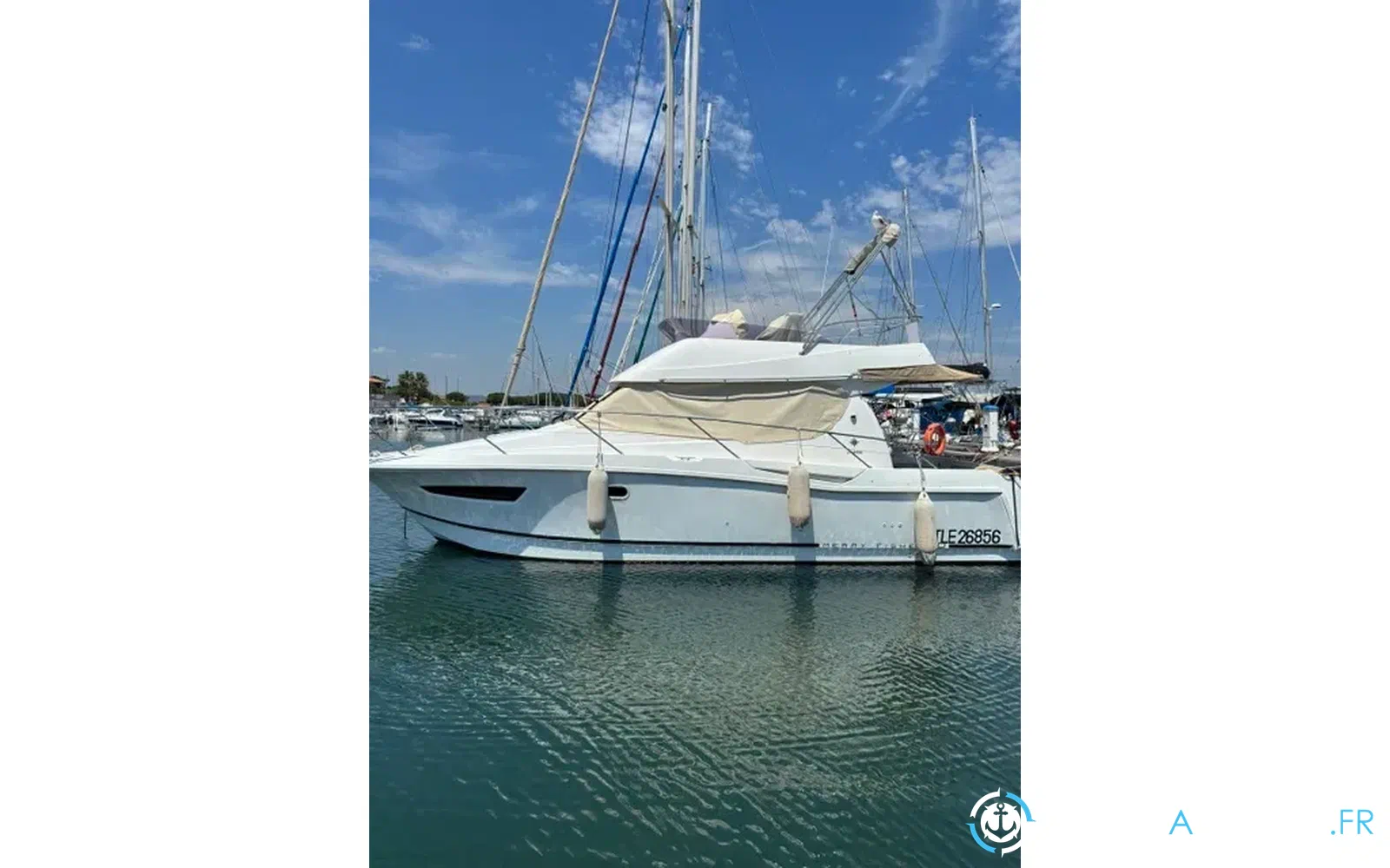 slider 0 Jeanneau Merry Fisher 10