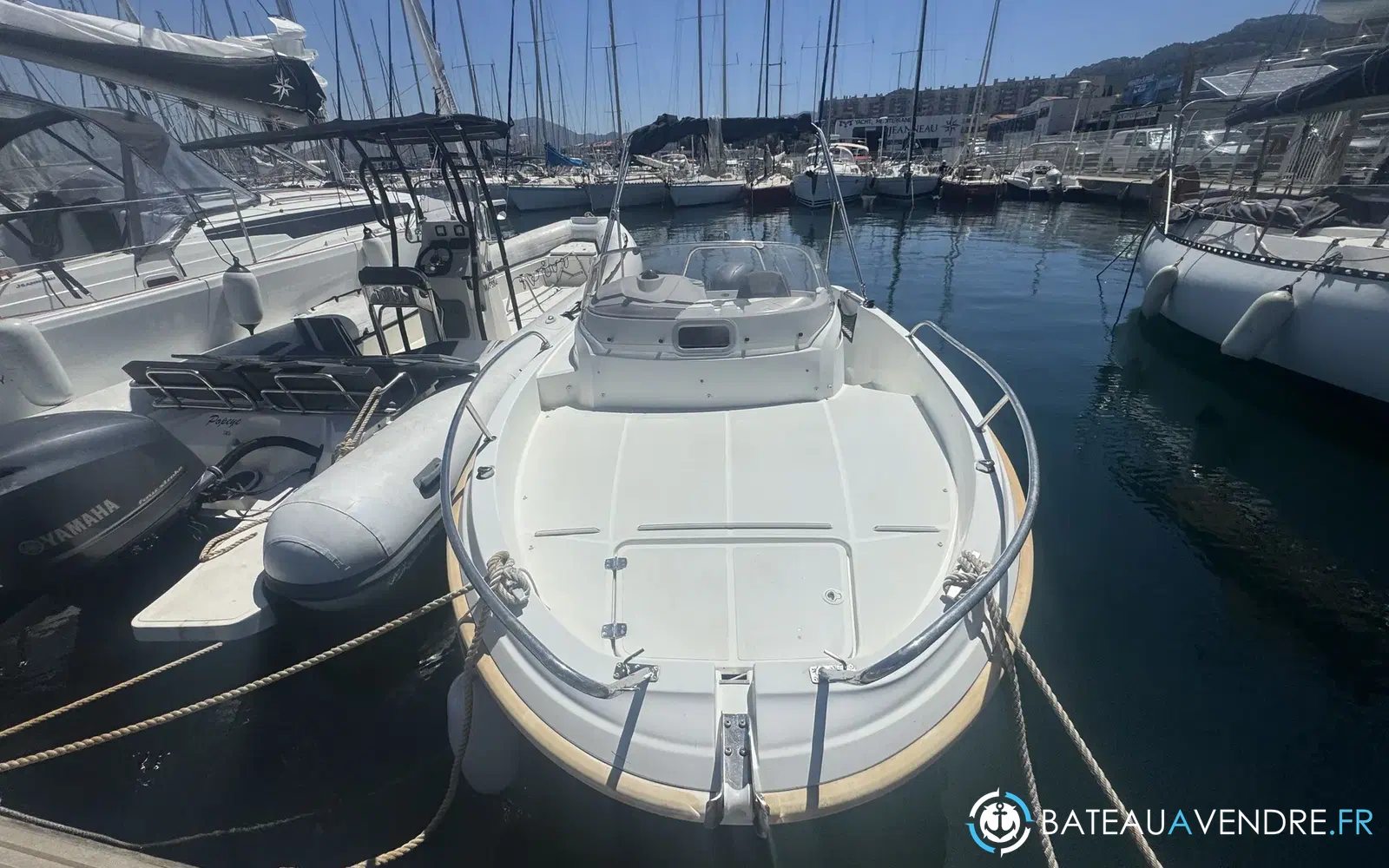 slider 1 Jeanneau Cap Camarat 5.5 WA Serie 2