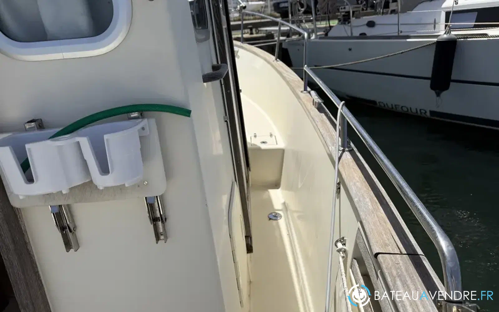 slider 3 Rhea 28