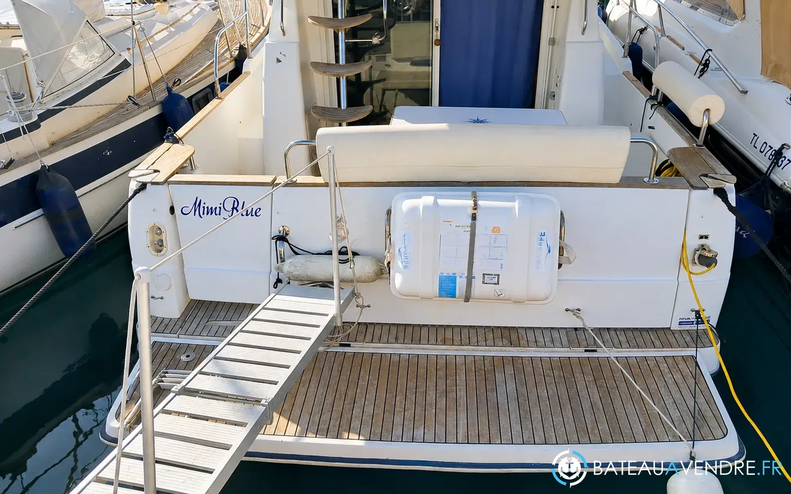slider 2 Beneteau Antares 980 Fly