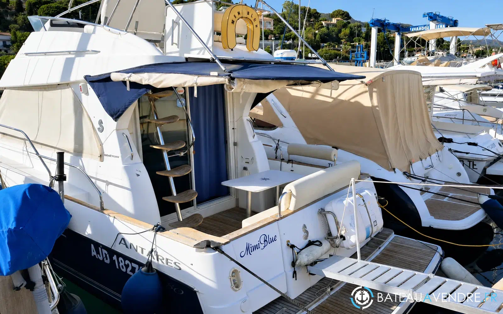 slider 1 Beneteau Antares 980 Fly