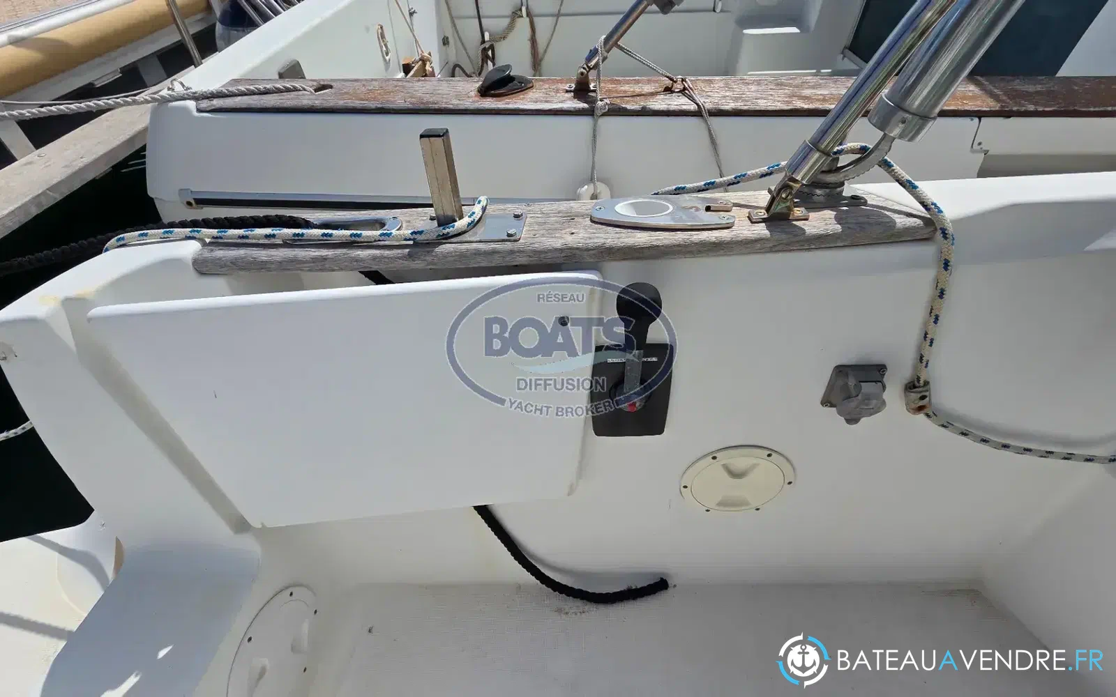 slider 9 Beneteau Antares 6
