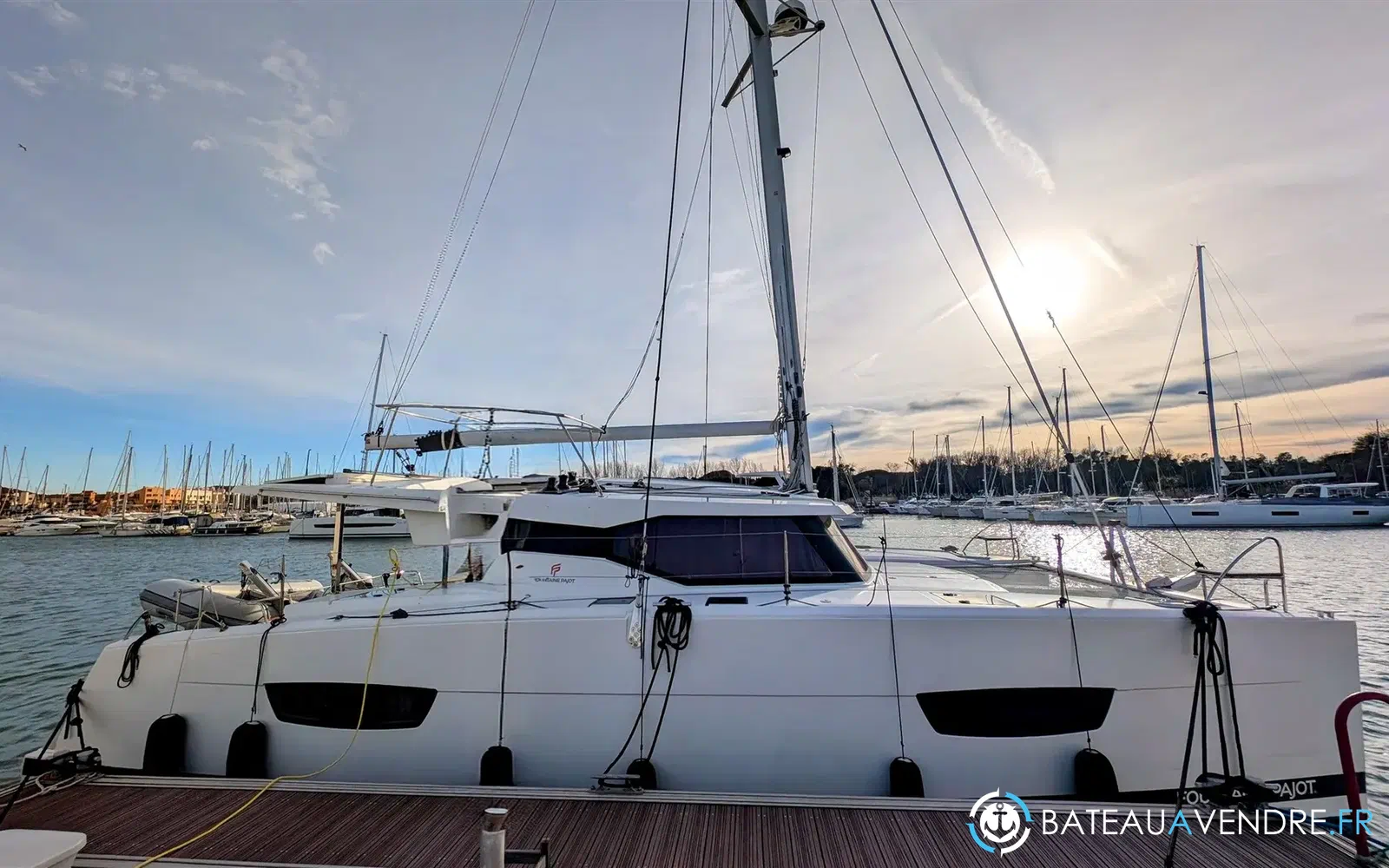 slider 0 Fountaine Pajot Lucia 40