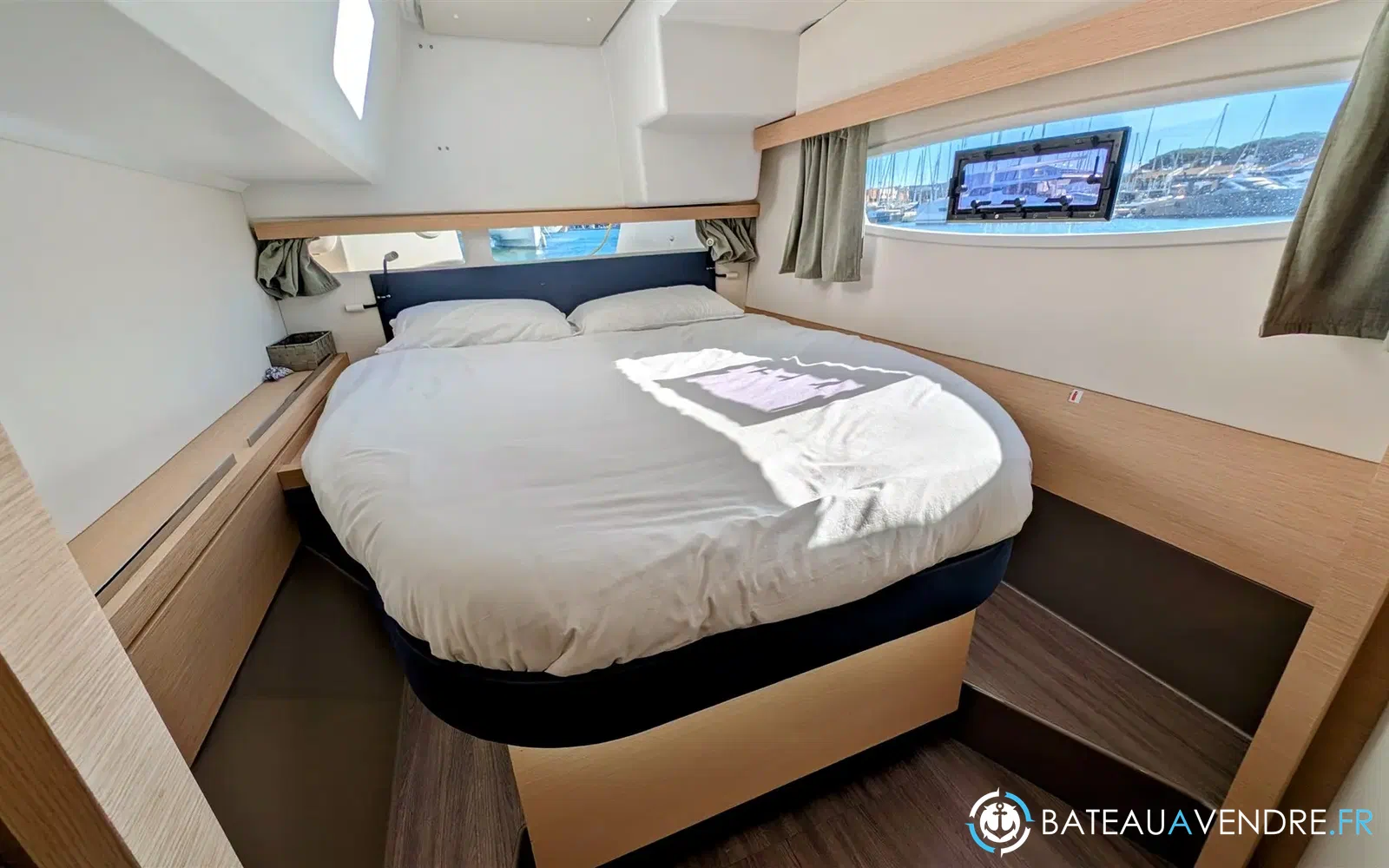slider 17 Fountaine Pajot Lucia 40