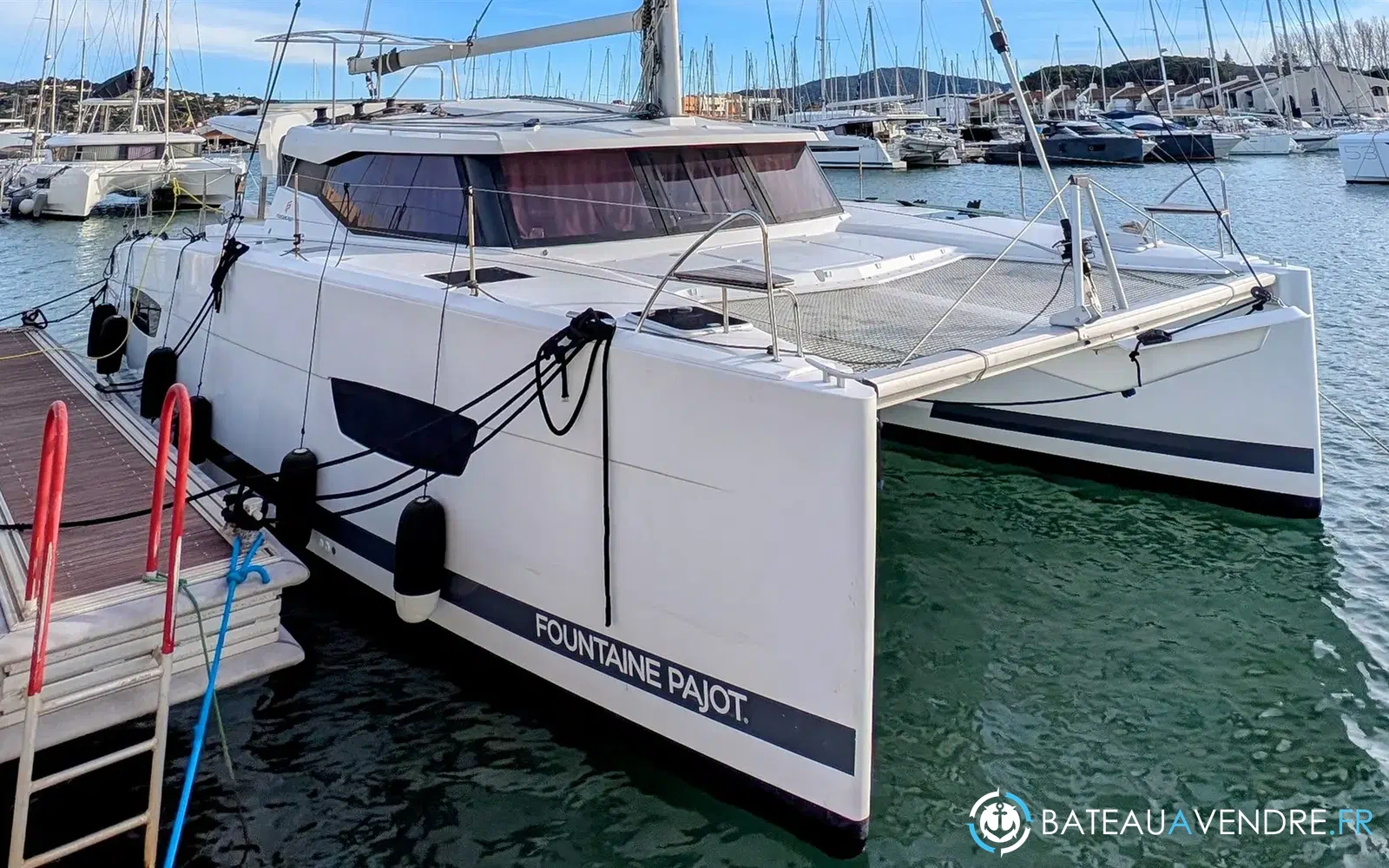 slider 1 Fountaine Pajot Lucia 40